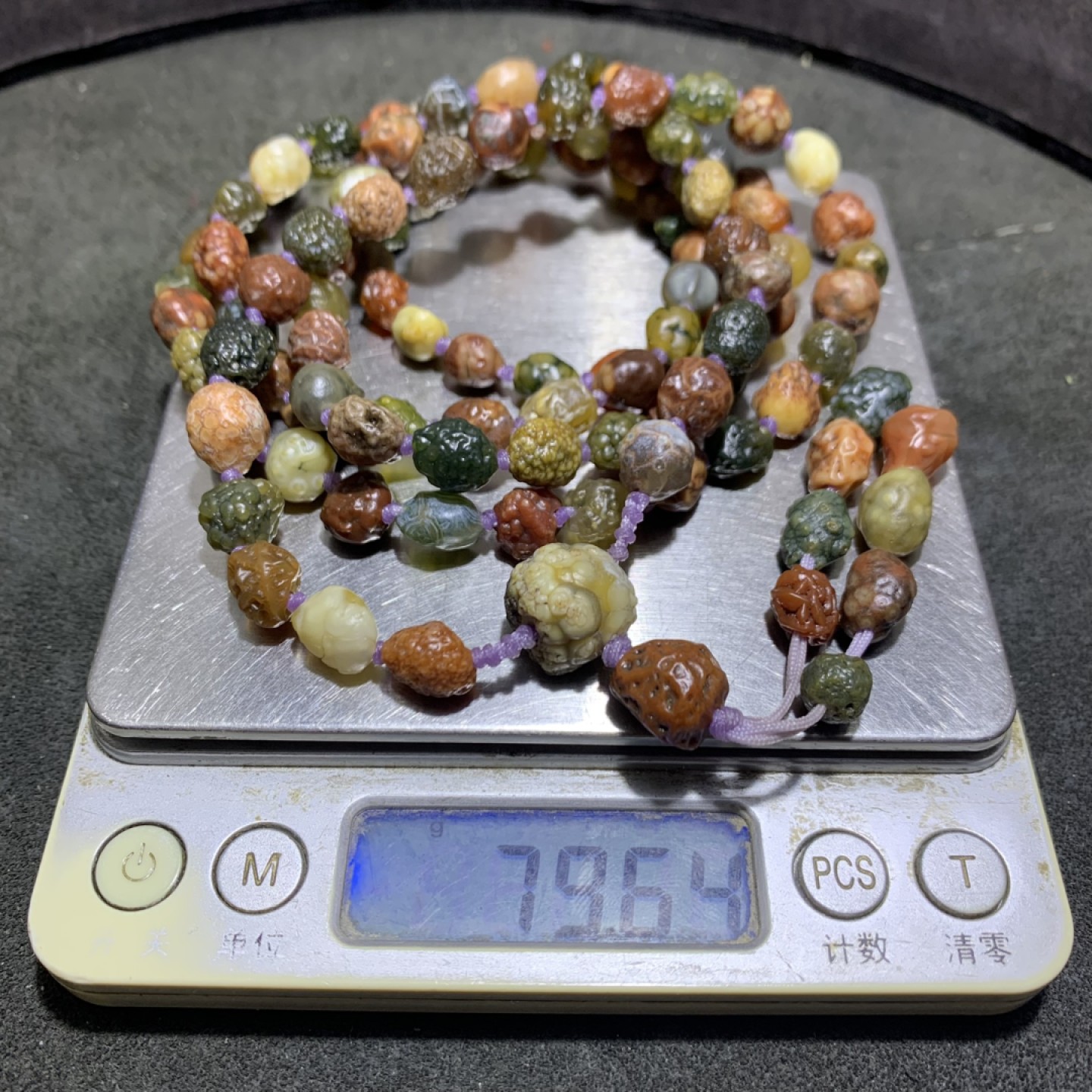 精美高玉化俏色阿拉善筋脉玛瑙原石108项链一条