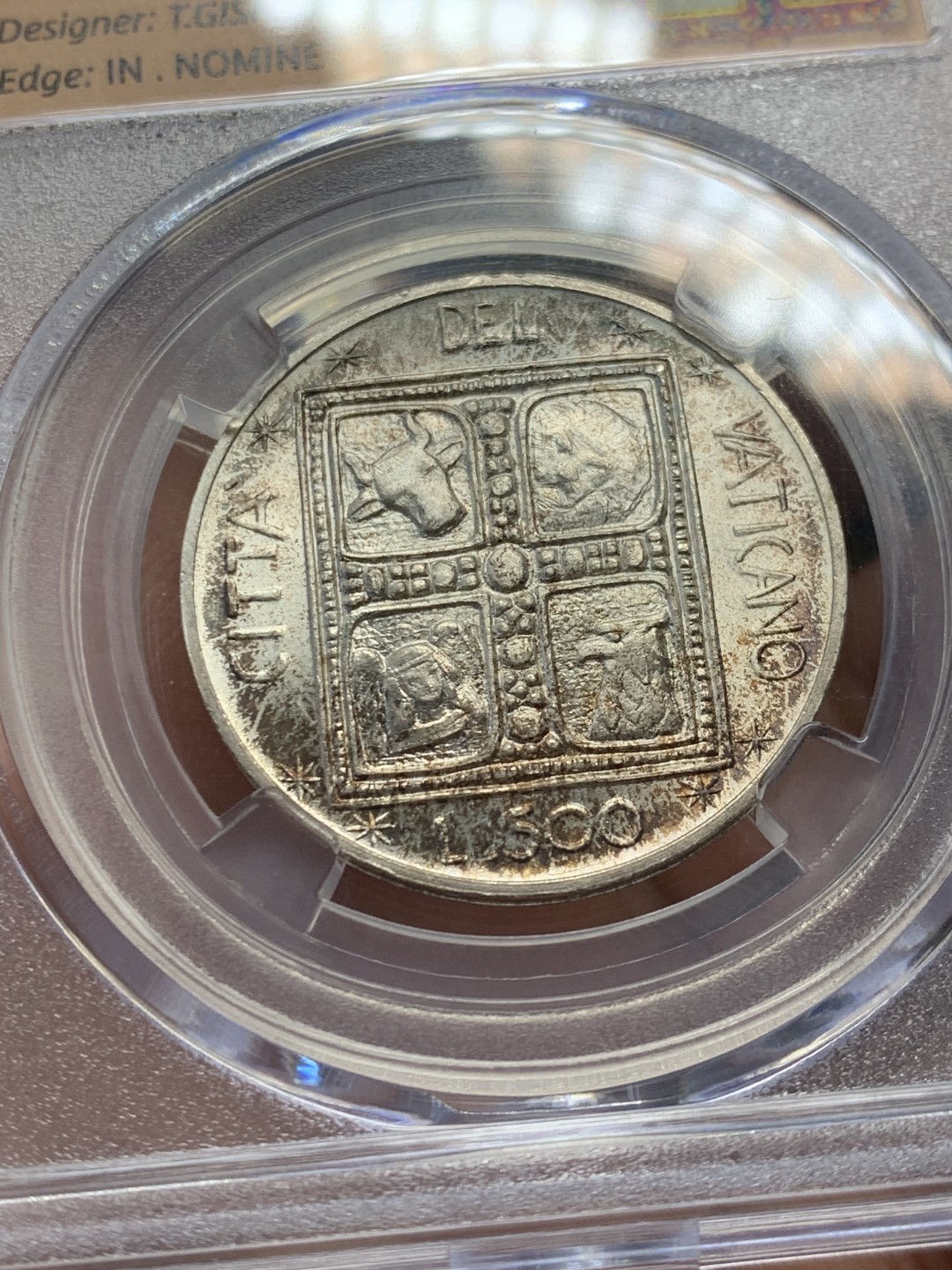 《竞宝斋》第146场-周日，周一 2场 (全场包邮) 梵蒂冈1977年500里拉，集成中世纪前教会艺术设计，四格动物寓意在后世被鸽子及绵羊替代