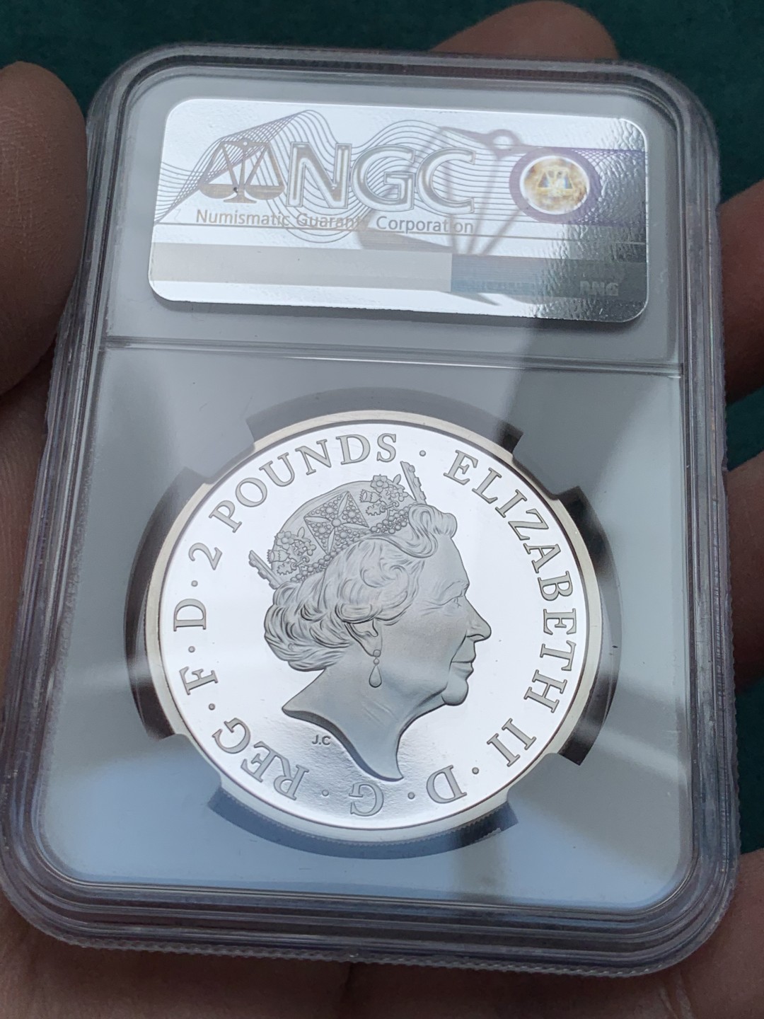 《竞宝斋》第146场-周日，周一 2场 (全场包邮) NGC-PF 70UC 英国 2021 满分蓝标稀少 2镑银币女王神兽十合一 热门品种 盒证齐全