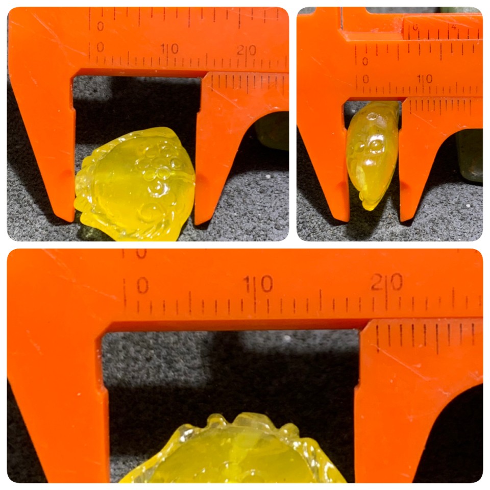 精美天然蜜蜡雕刻大象随形背云一个，