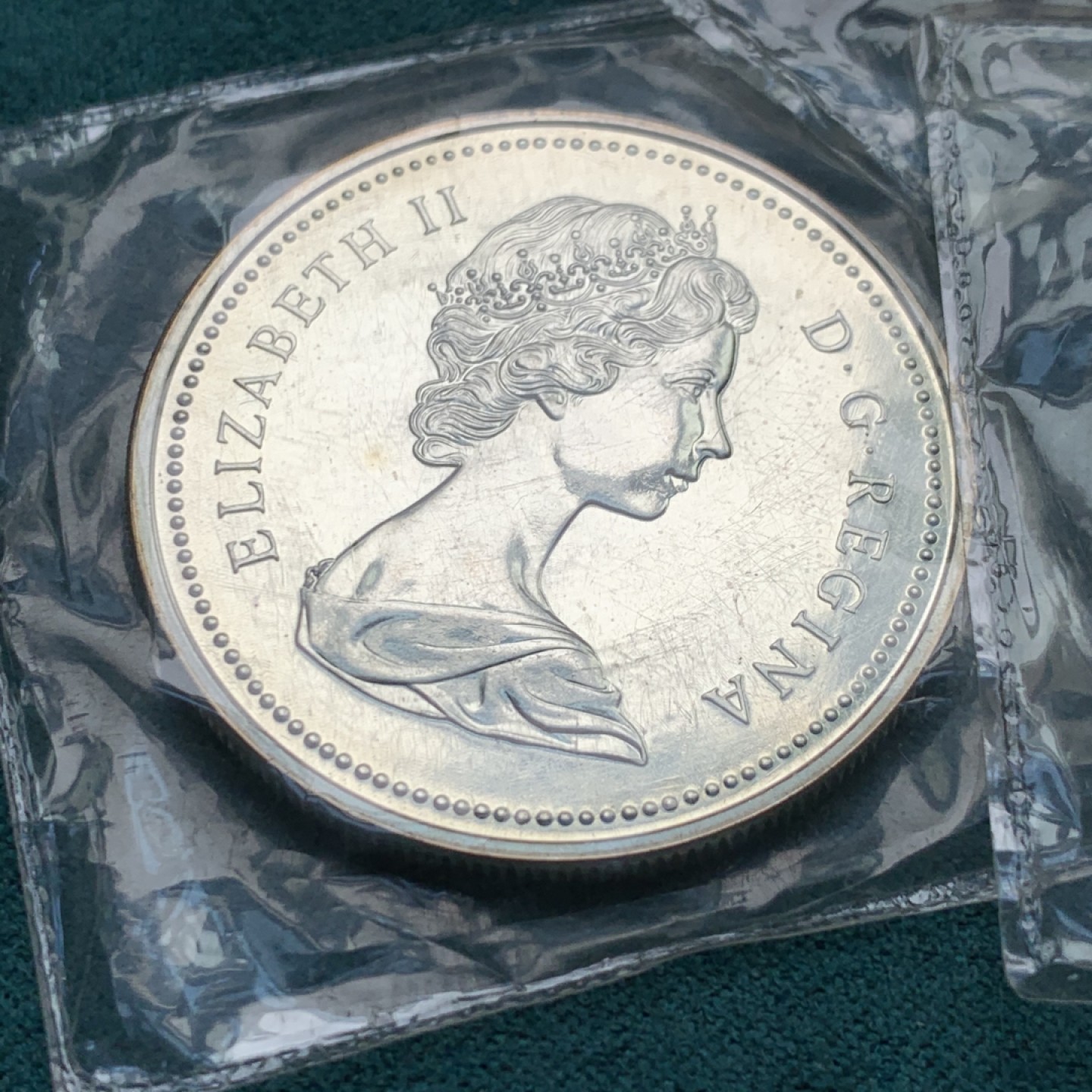 《竞宝斋》第146场-周日，周一 2场 (全场包邮) 原袋 完美好品相加拿大骑警大银币三枚，一共69.96g