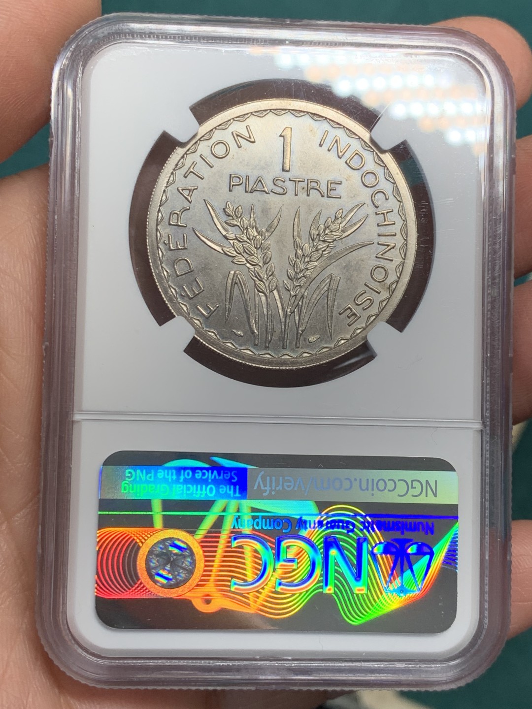 《竞宝斋》第146场-周日，周一 2场 (全场包邮) NGC MS62 1946年法国属印支1皮亚斯特铜镍合金样币，发行量仅1100枚（记录在册）！非常稀少的大珍，签字版样币。essai为样币的意思，觉应该是SP才对，不知道为什么给了MS。66分最新成交价为5200元。