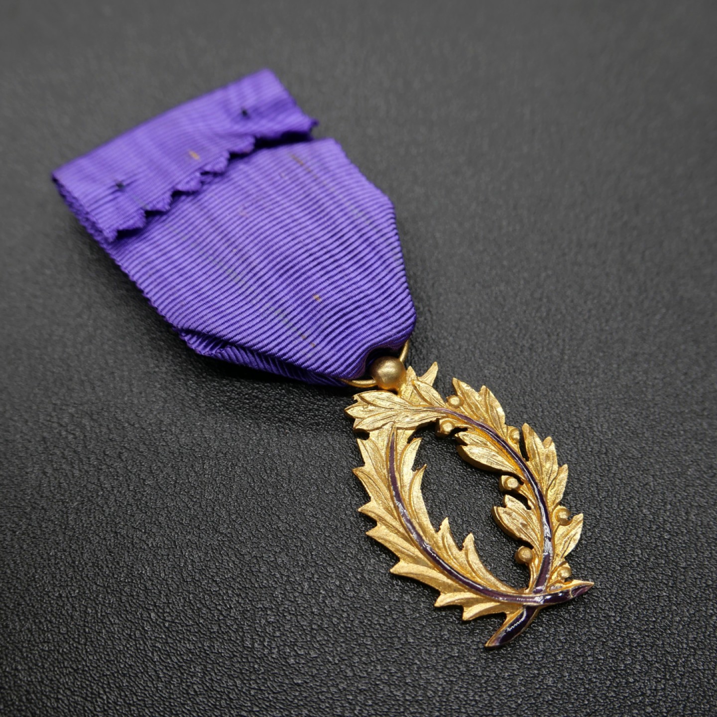 勋章奖章交易所3月25日拍卖 法国军官级学术棕榈勋章