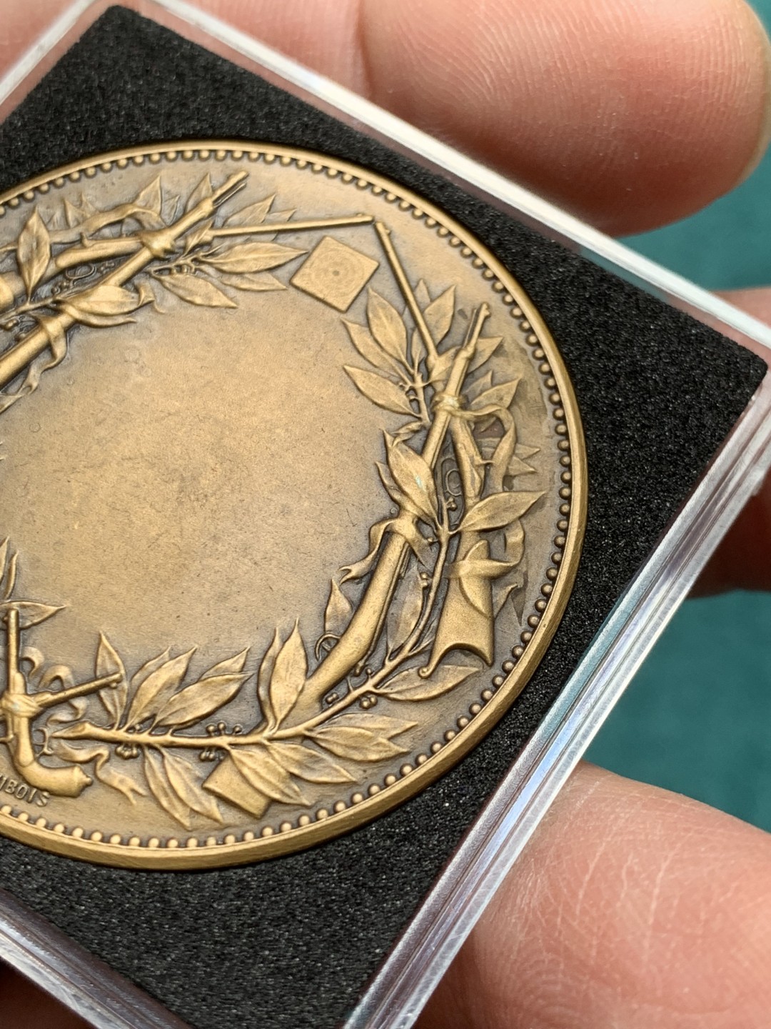 《竞宝斋》第146场-周日，周一 2场 (全场包邮) 法国军事斗争备战艺术铜章  直径：40mm  重量：32.9g  边铭：丰饶角+铜标