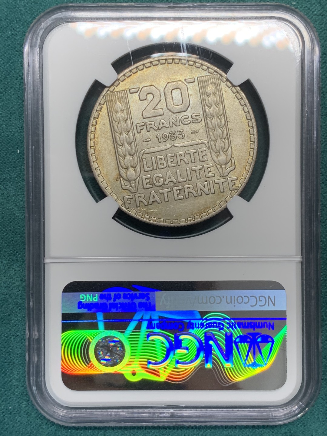 《竞宝斋》第146场-周日，周一 2场 (全场包邮) NGC-MS64 法国1933年 谷物女神20法郎大银币 淡彩包浆 顶级品相