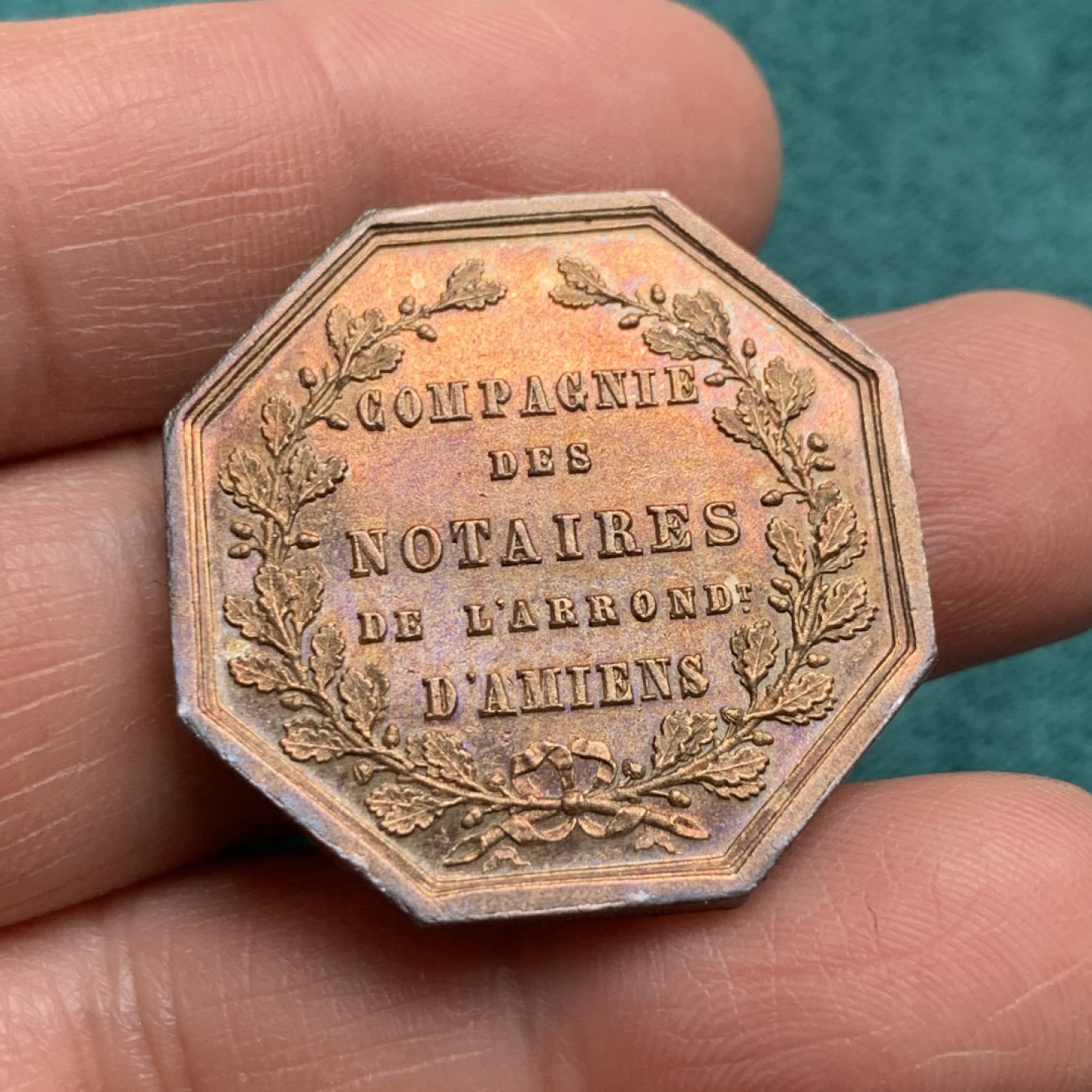 《竞宝斋》第146场-周日，周一 2场 (全场包邮) 法国 1854年 公证人 银质八角代币 品相不错 31.8mm 14.7克 包浆漂亮 蜜蜂边铭 银标