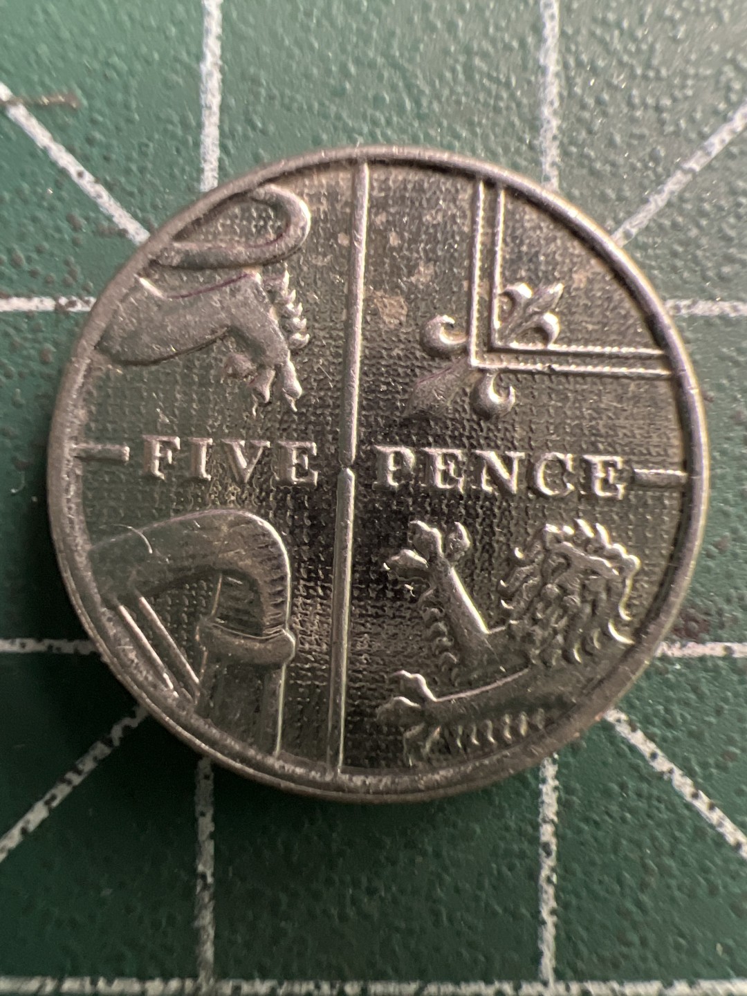 泡泡堂微拍第一百〇三幕硬币捡漏可累计专场👿👿，累计满二十元包邮，接受代拍业务 英属根西岛5镑