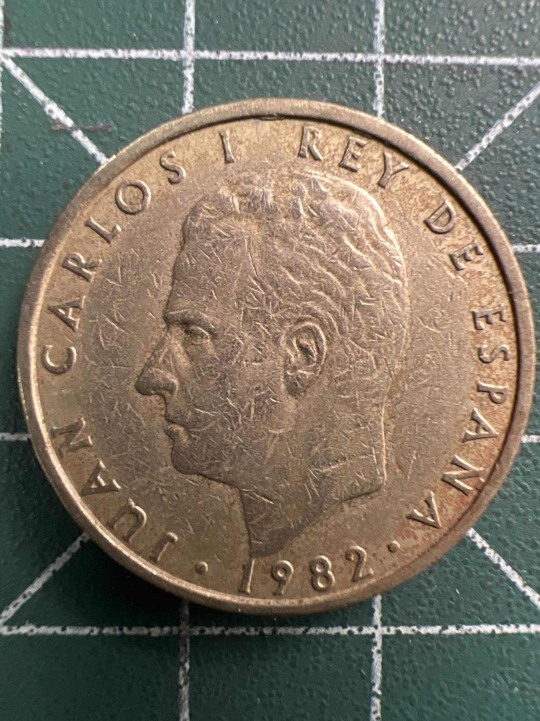 泡泡堂微拍第一百〇三幕硬币捡漏可累计专场👿👿，累计满二十元包邮，接受代拍业务 西班牙100比塞塔