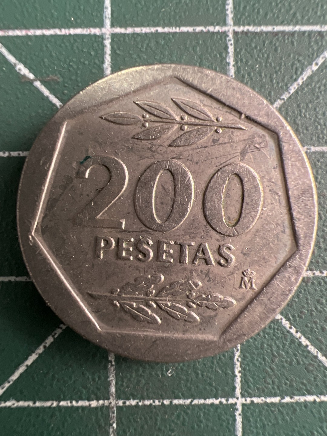 泡泡堂微拍第一百〇二幕硬币捡漏可累计专场👿👿，累计满二十元包邮，接受代拍业务 西班牙200比塞塔