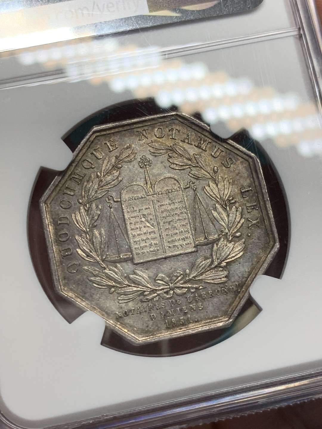 《竞宝斋》第146场-周日，周一 2场 (全场包邮) NGC MS62 法国 1831 亚眠市八角银质代币 高卢雄鸡细节不错