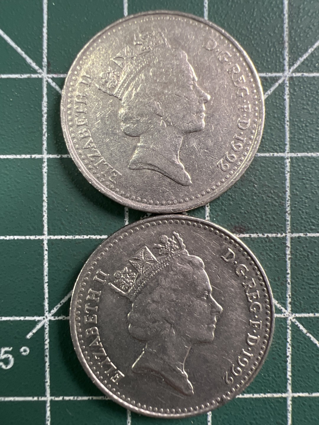 泡泡堂微拍第一百〇三幕硬币捡漏可累计专场👿👿，累计满二十元包邮，接受代拍业务 英国5便士2枚