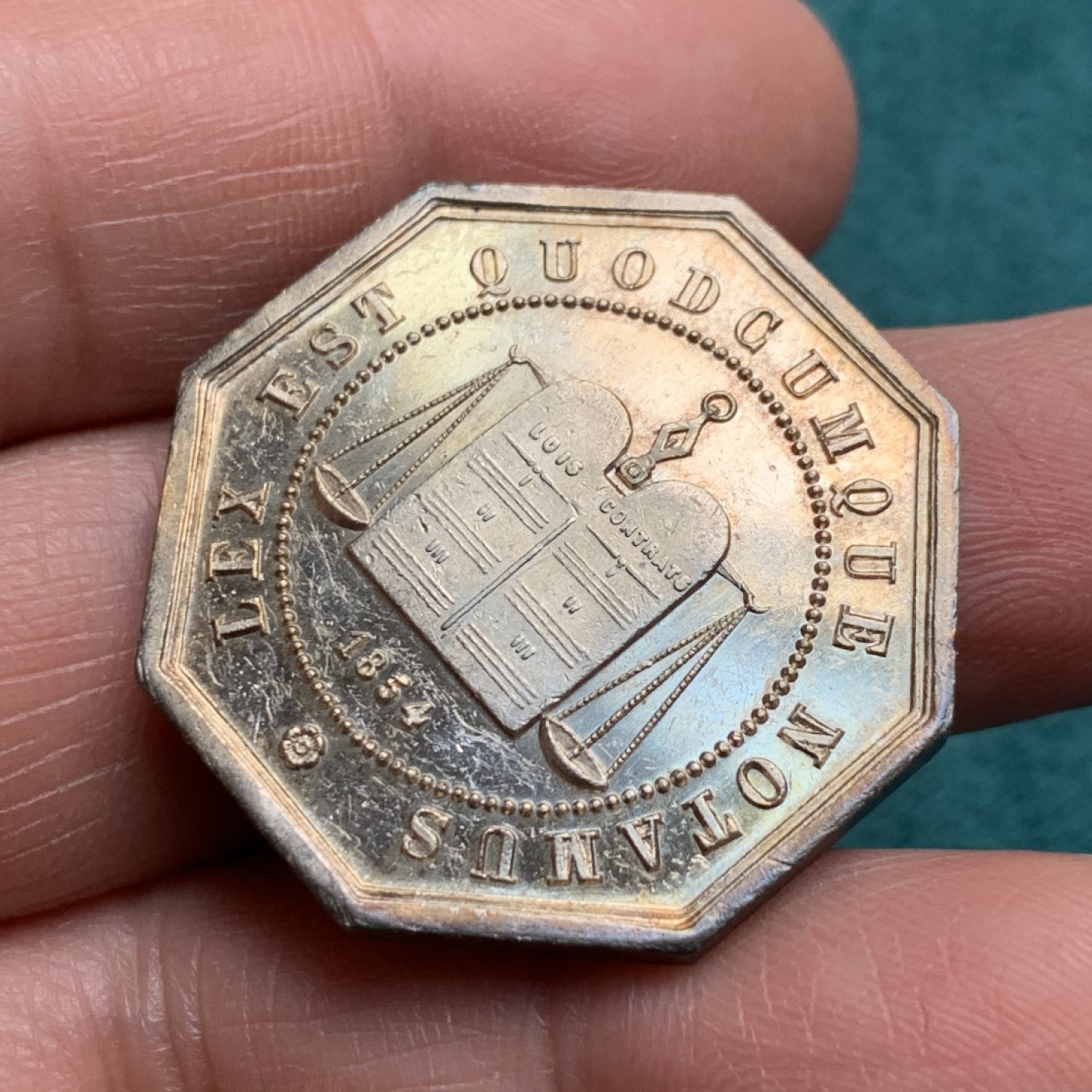 《竞宝斋》第146场-周日，周一 2场 (全场包邮) 法国 1854年 公证人 银质八角代币 品相不错 31.8mm 14.7克 包浆漂亮 蜜蜂边铭 银标