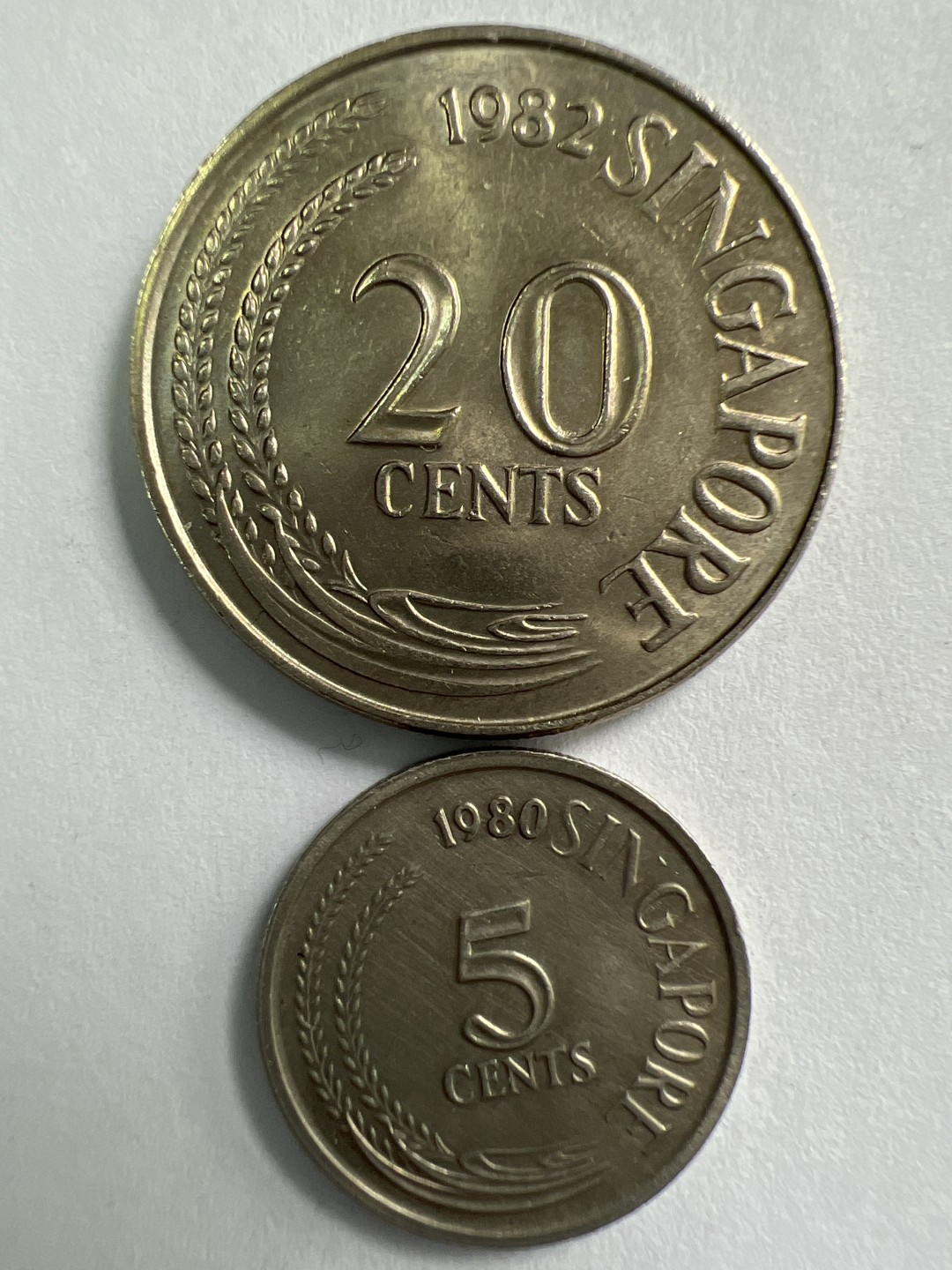 泡泡堂微拍第一百〇三幕硬币捡漏可累计专场👿👿，累计满二十元包邮，接受代拍业务 新加坡首版两枚