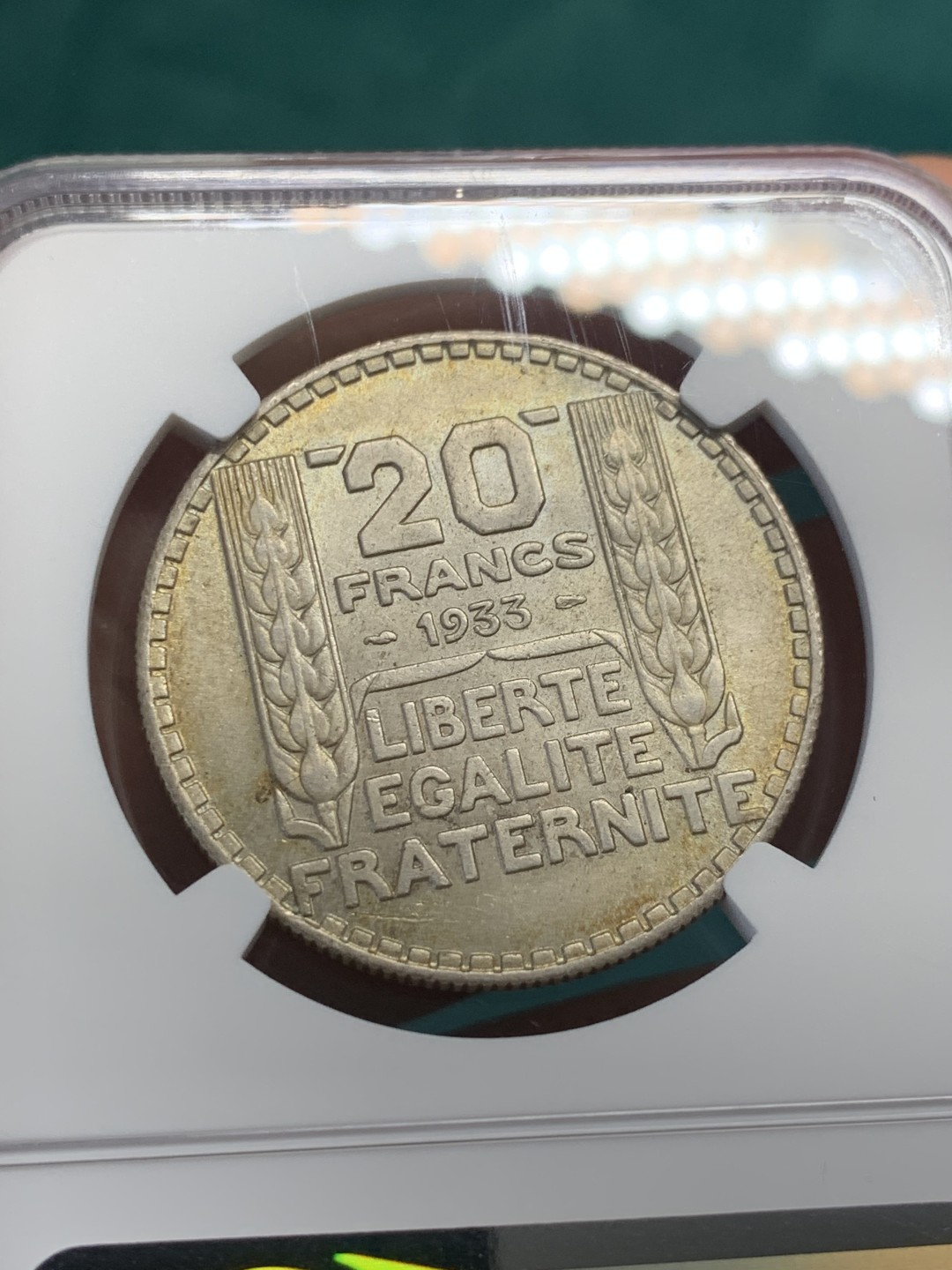 《竞宝斋》第146场-周日，周一 2场 (全场包邮) NGC-MS64 法国1933年 谷物女神20法郎大银币 淡彩包浆 顶级品相