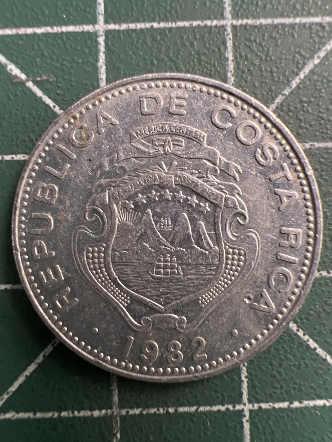 泡泡堂微拍第一百〇三幕硬币捡漏可累计专场👿👿，累计满二十元包邮，接受代拍业务 哥斯达黎加五分