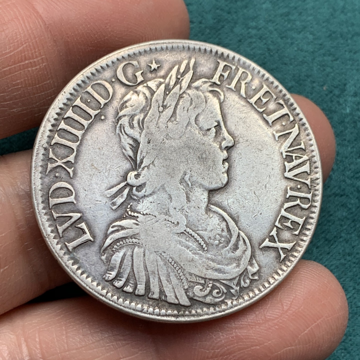 《竞宝斋》第146场-周日，周一 2场 (全场包邮) 法国 1652年A版 路易十四 太阳王 年轻头像 埃居大银币 打制清晰 无减重痕迹 非常不错 非常不错