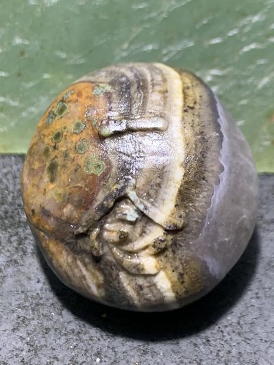 精美原皮冰飘天眼纹战国红玛瑙手工雕刻一念随形吊坠一个 精美原皮冰飘天眼纹战国红玛瑙手工雕刻一念随形吊坠一个