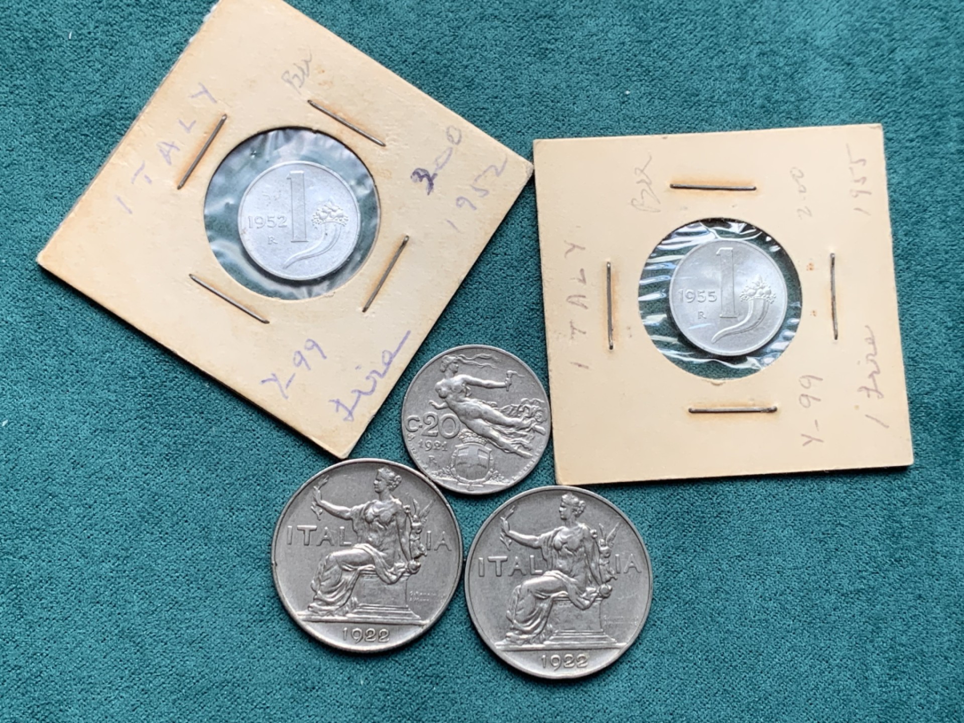 《竞宝斋》第146场-周日，周一 2场 (全场包邮) 意大利五枚好品散币 1922年1里拉2枚 1921年20分一枚 1952年 1955年1里拉各一枚 老藏家纸夹