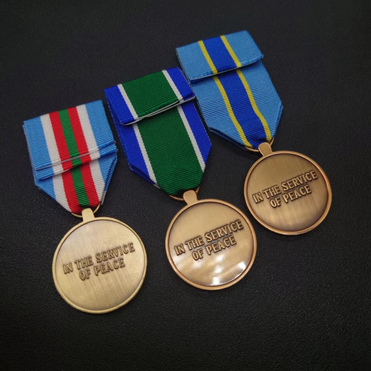 勋章奖章交易所3月25日拍卖 联合国奖章一组，