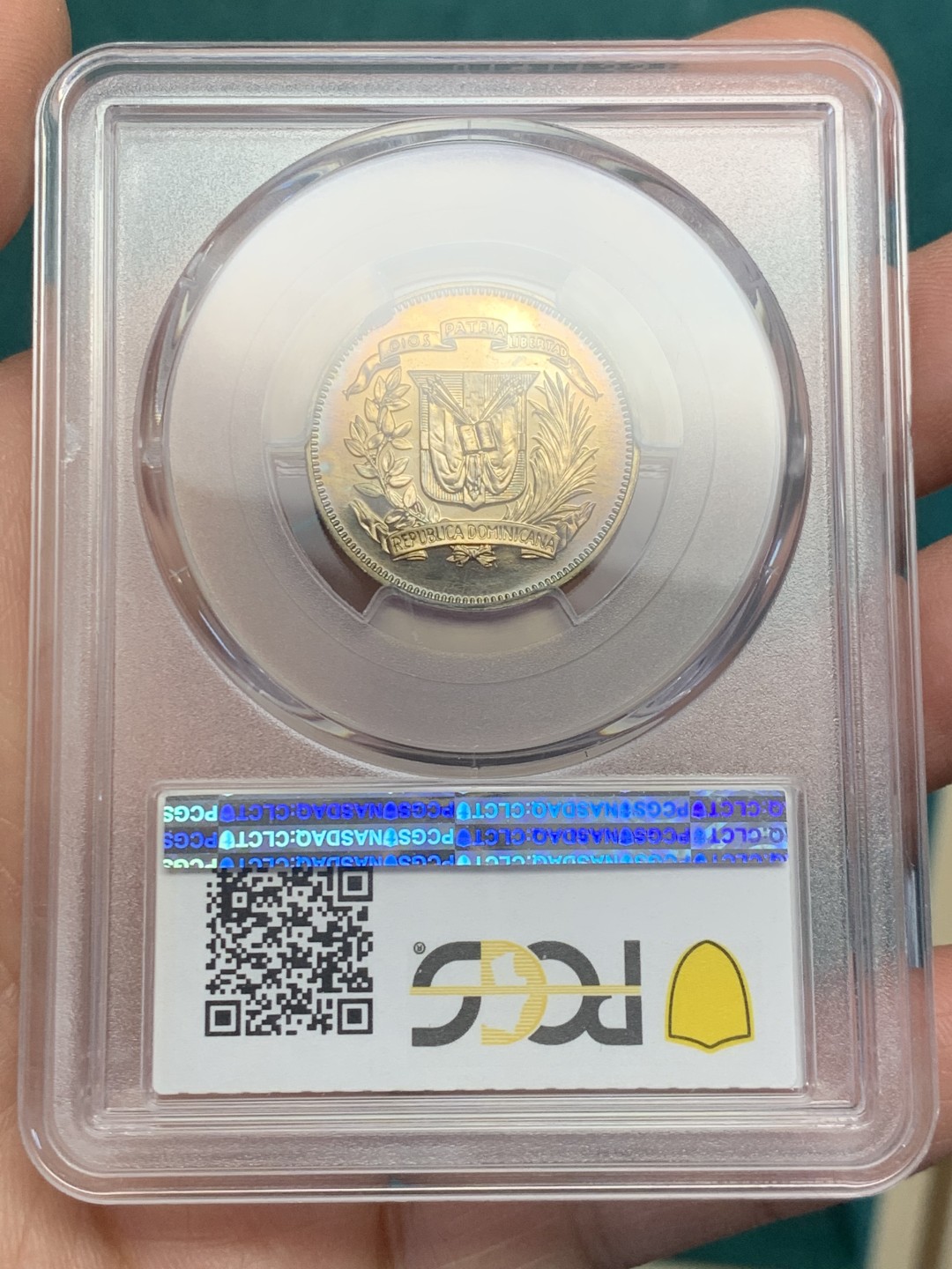 《竞宝斋》第146场-周日，周一 2场 (全场包邮) PCGS评级PR66，1974年多米尼加精制25分铜镍币，铸量仅500，稀见精制版流通币，当年最大面值流通币，五彩包浆未养护原状态。