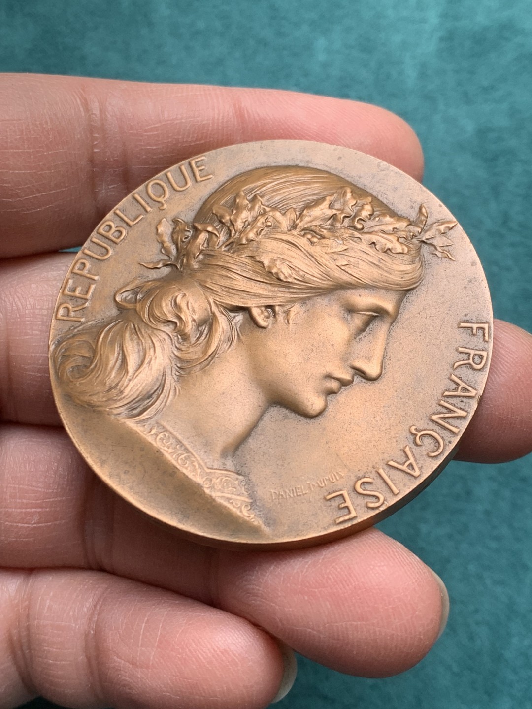 《竞宝斋》第146场-周日，周一 2场 (全场包邮) 法国 1966 玛丽安娜大铜章，边铭丰饶角BR，重量66.1g  50.1mm品相佳