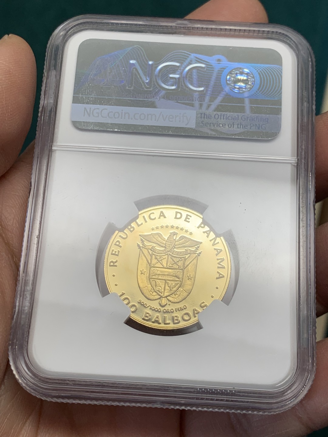 《竞宝斋》第146场-周日，周一 2场 (全场包邮) NGC-PF67 1977巴拿马100巴伯亚精制金币，精制感十足 900金  8.16克