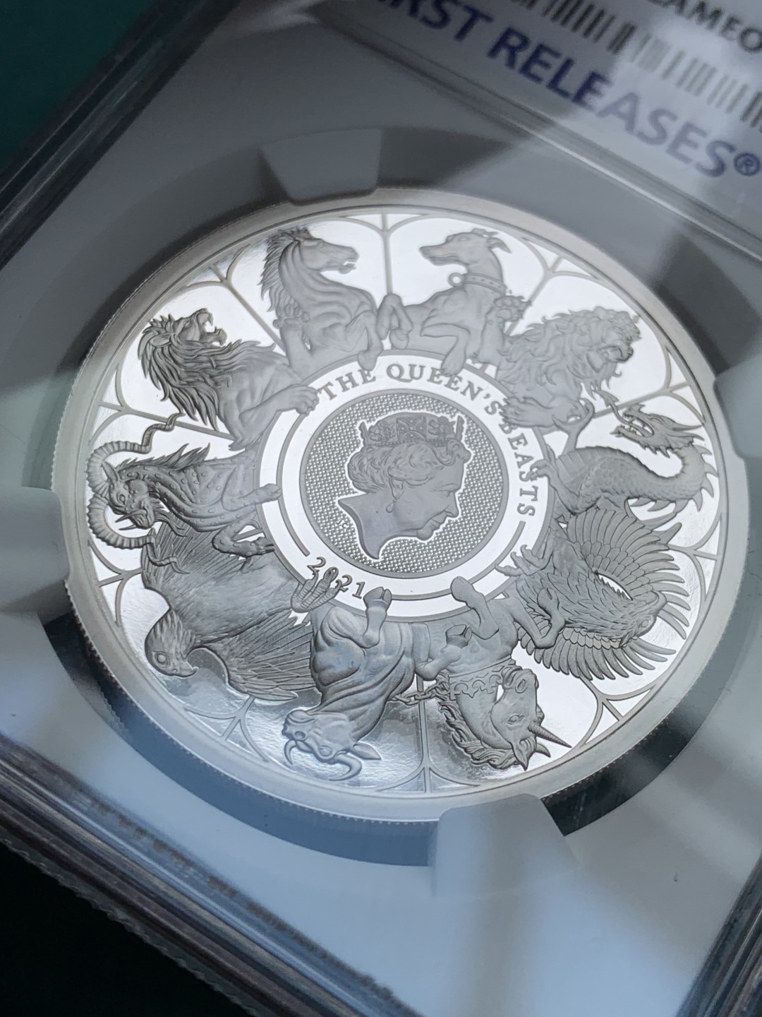 《竞宝斋》第146场-周日，周一 2场 (全场包邮) NGC-PF 70UC 英国 2021 满分蓝标稀少 2镑银币女王神兽十合一 热门品种 盒证齐全