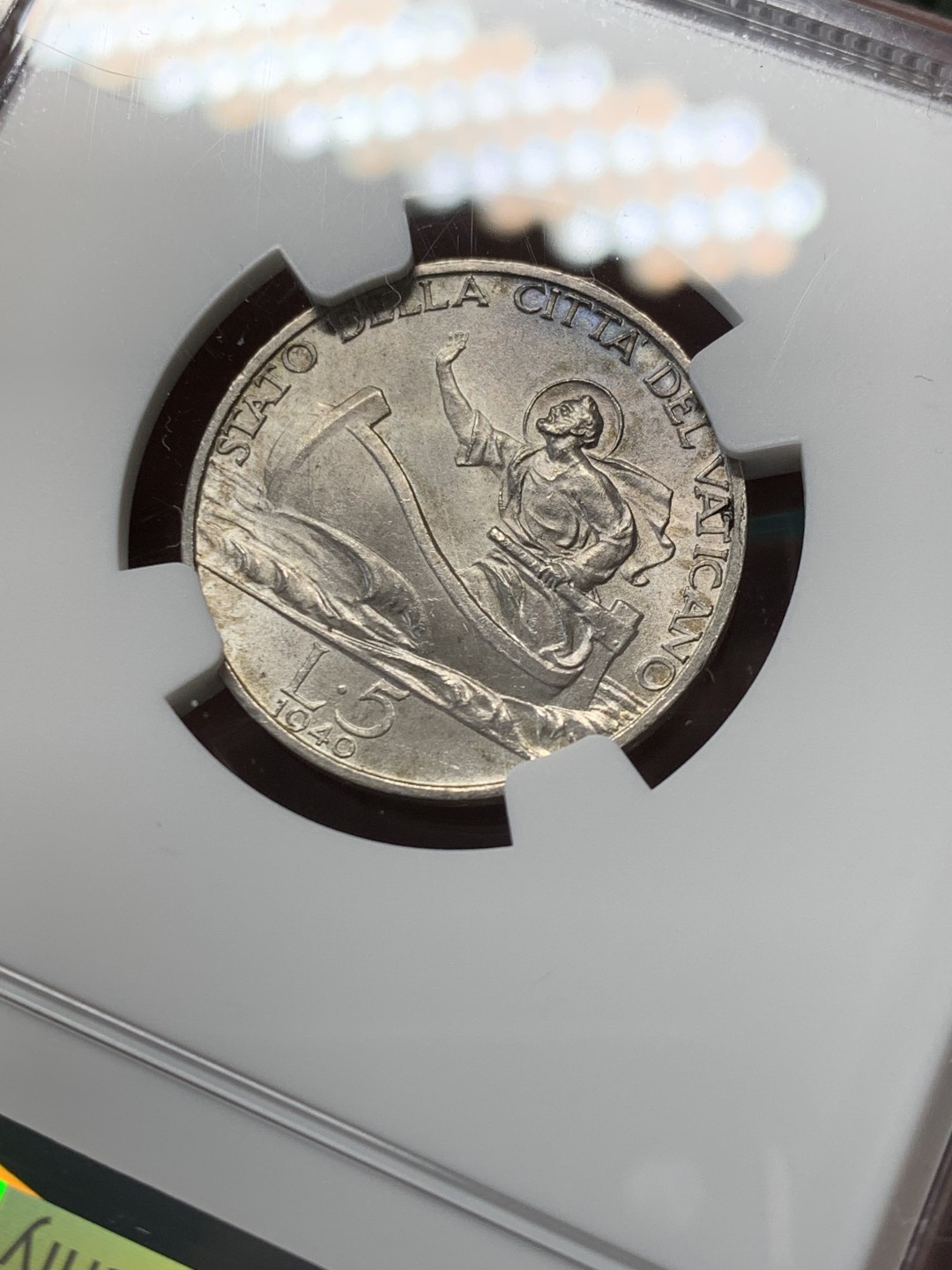 《竞宝斋》第146场-周日，周一 2场 (全场包邮) NGC MS63 梵蒂冈1940年5里拉银币 人像为庇护十二世 背面造型刻画的是彼得乘船传递讯息