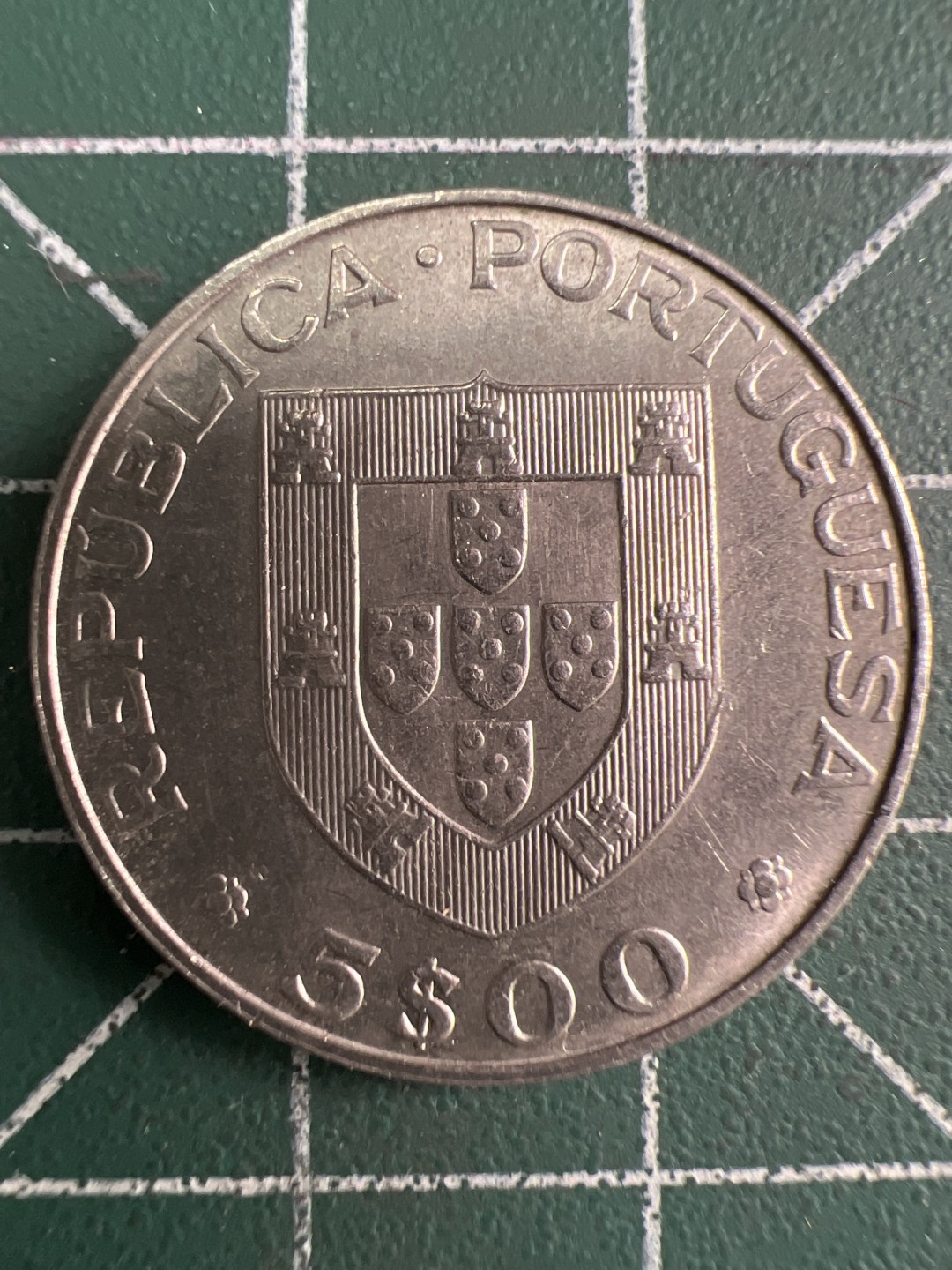 泡泡堂微拍第一百〇二幕硬币捡漏可累计专场👿👿，累计满二十元包邮，接受代拍业务 葡萄牙世界旱冰曲棍球锦标赛5埃斯库多纪念币