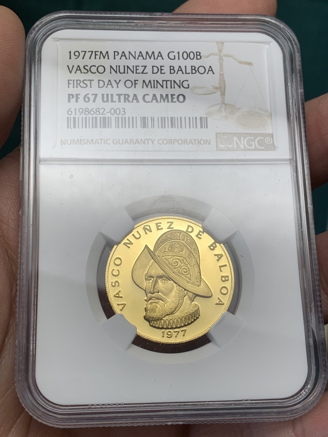 《竞宝斋》第146场-周日，周一 2场 (全场包邮) NGC-PF67 1977巴拿马100巴伯亚精制金币，精制感十足 900金  8.16克