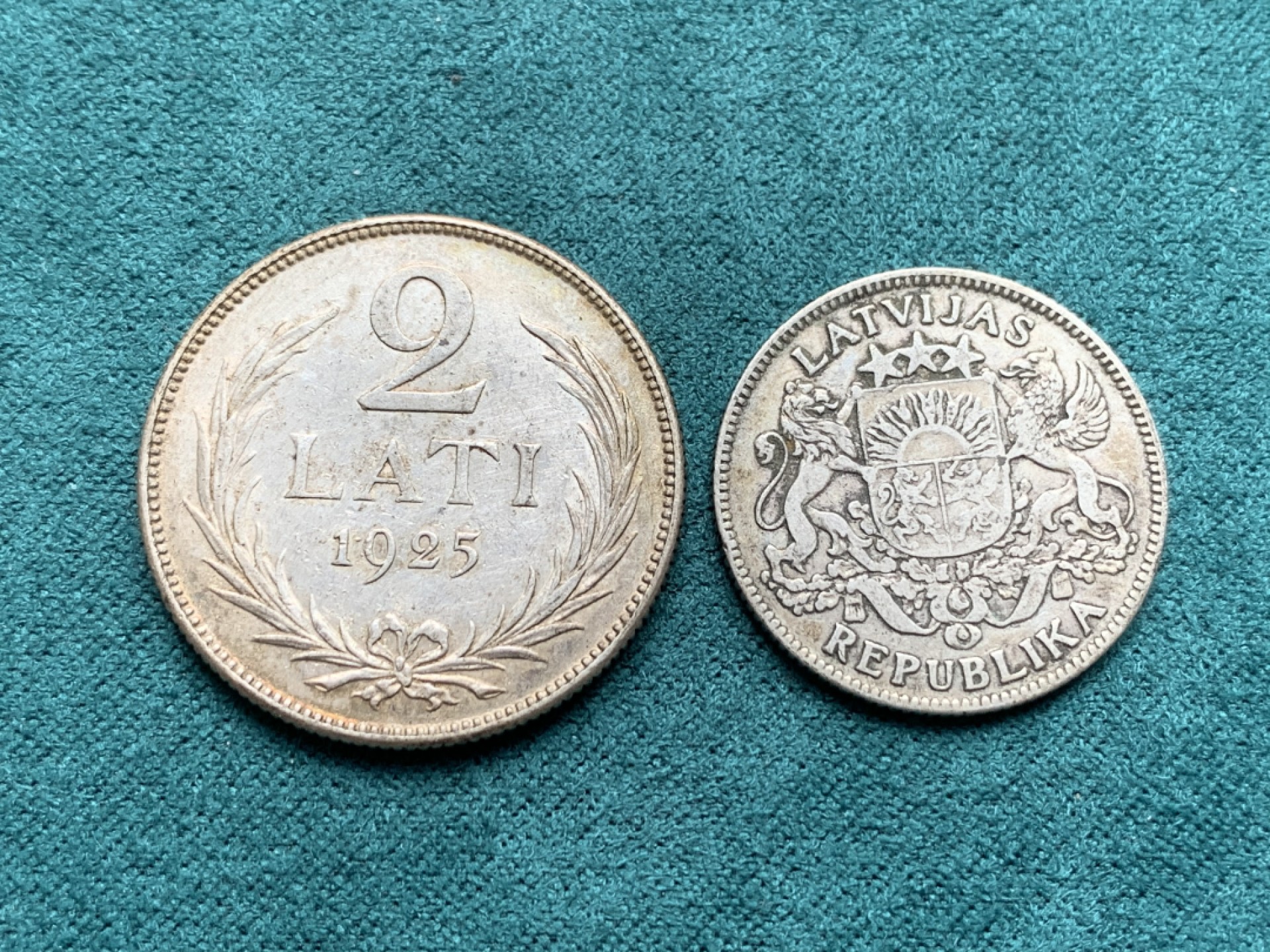 《竞宝斋》第146场-周日，周一 2场 (全场包邮) 拉脱维亚银币一对 1924 年1特拉+1925年 2特拉 原味包浆不错