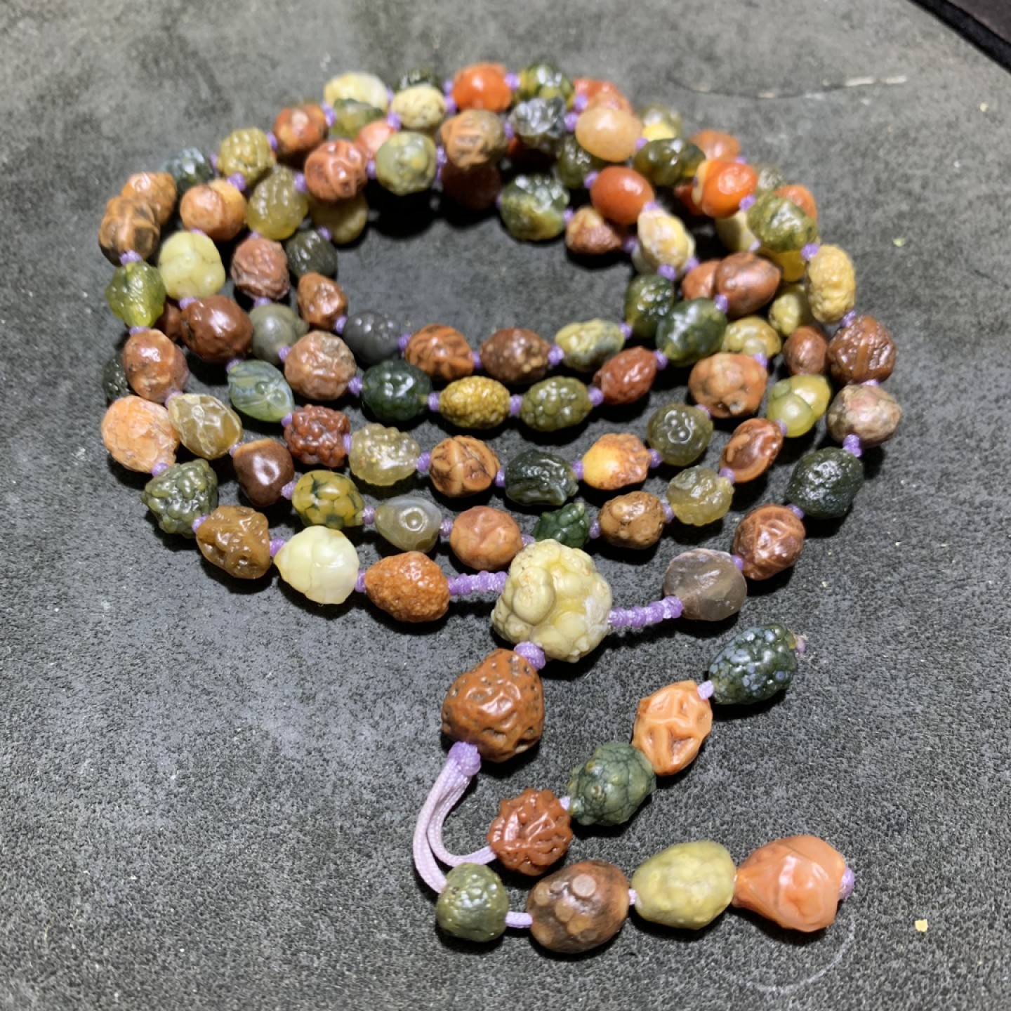 精美高玉化俏色阿拉善筋脉玛瑙原石108项链一条