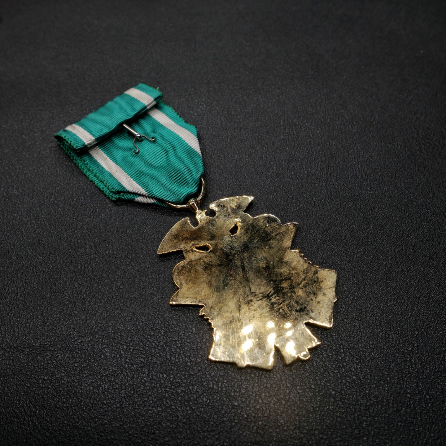 勋章奖章交易所3月25日拍卖 复刻日本金鵄勋章