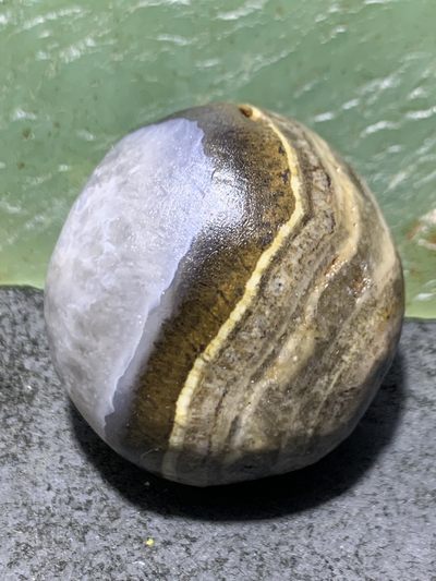 精美原皮冰飘天眼纹战国红玛瑙手工雕刻一念随形吊坠一个 精美原皮冰飘天眼纹战国红玛瑙手工雕刻一念随形吊坠一个