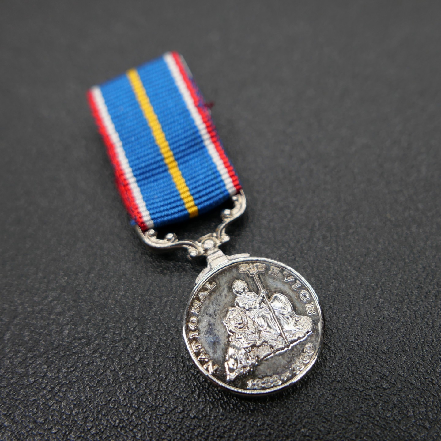 勋章奖章交易所3月25日拍卖 英国国家服务奖章迷你章