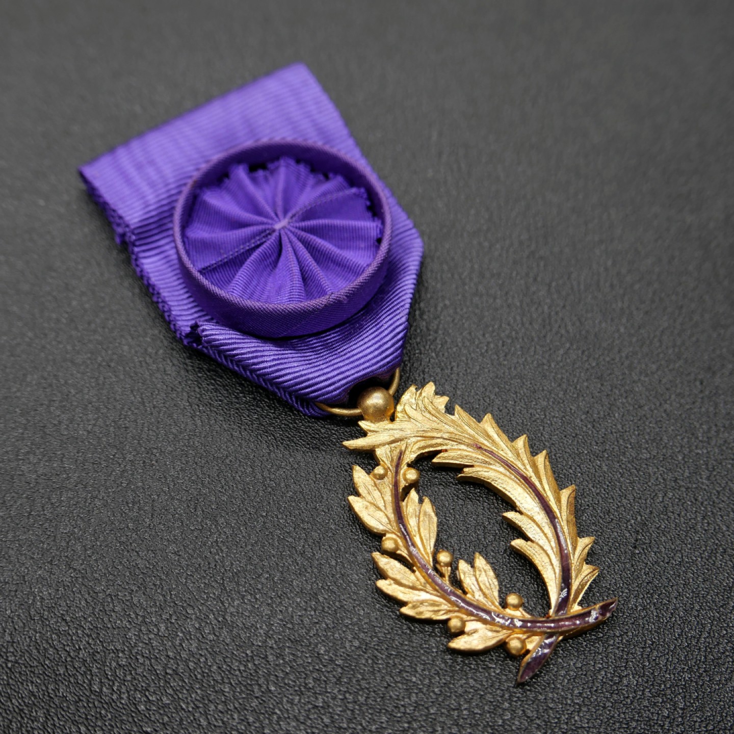 勋章奖章交易所3月25日拍卖 法国军官级学术棕榈勋章