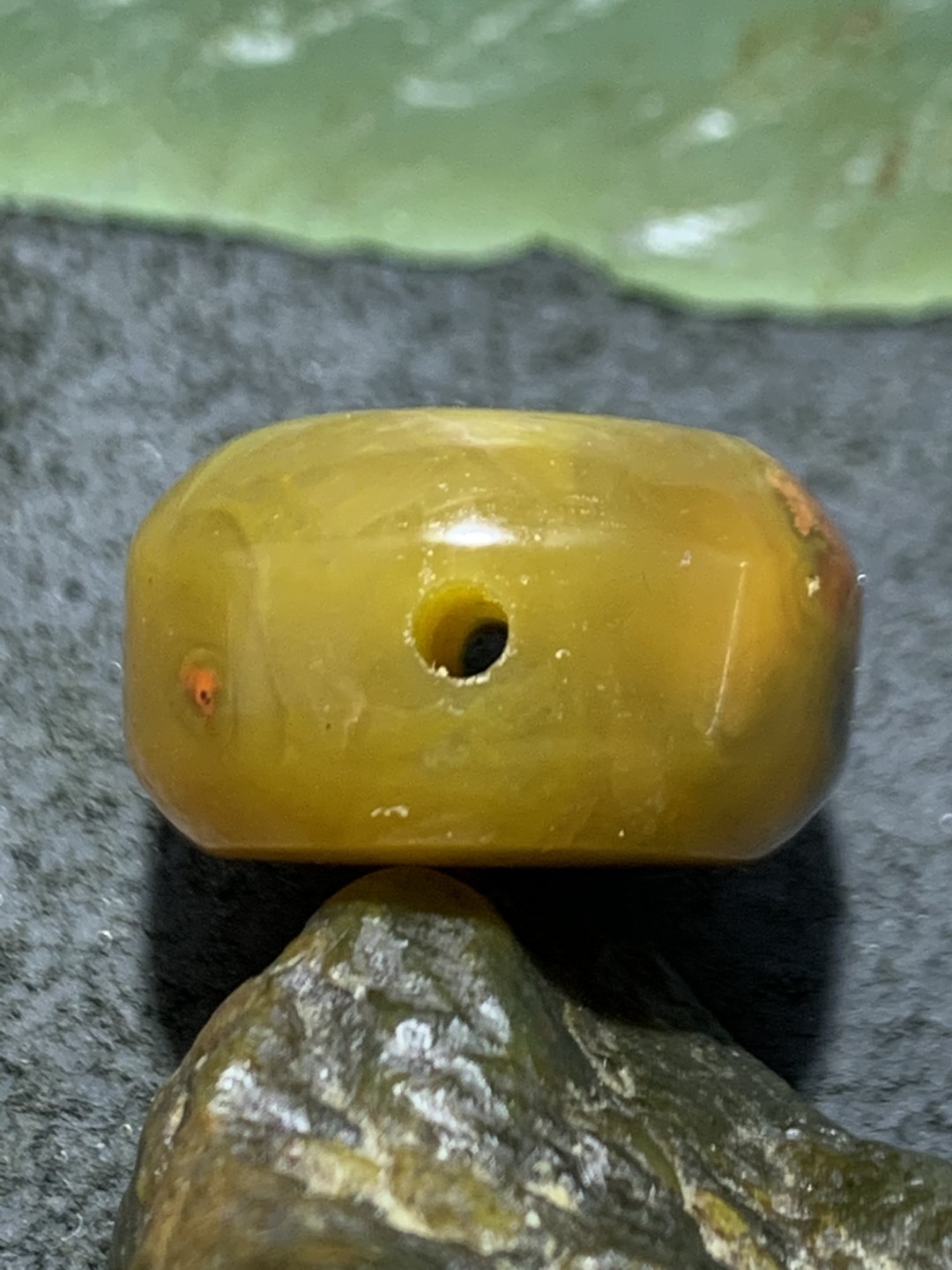 精美高玉化冻料草花纹战国红玛瑙板珠（背云）一颗