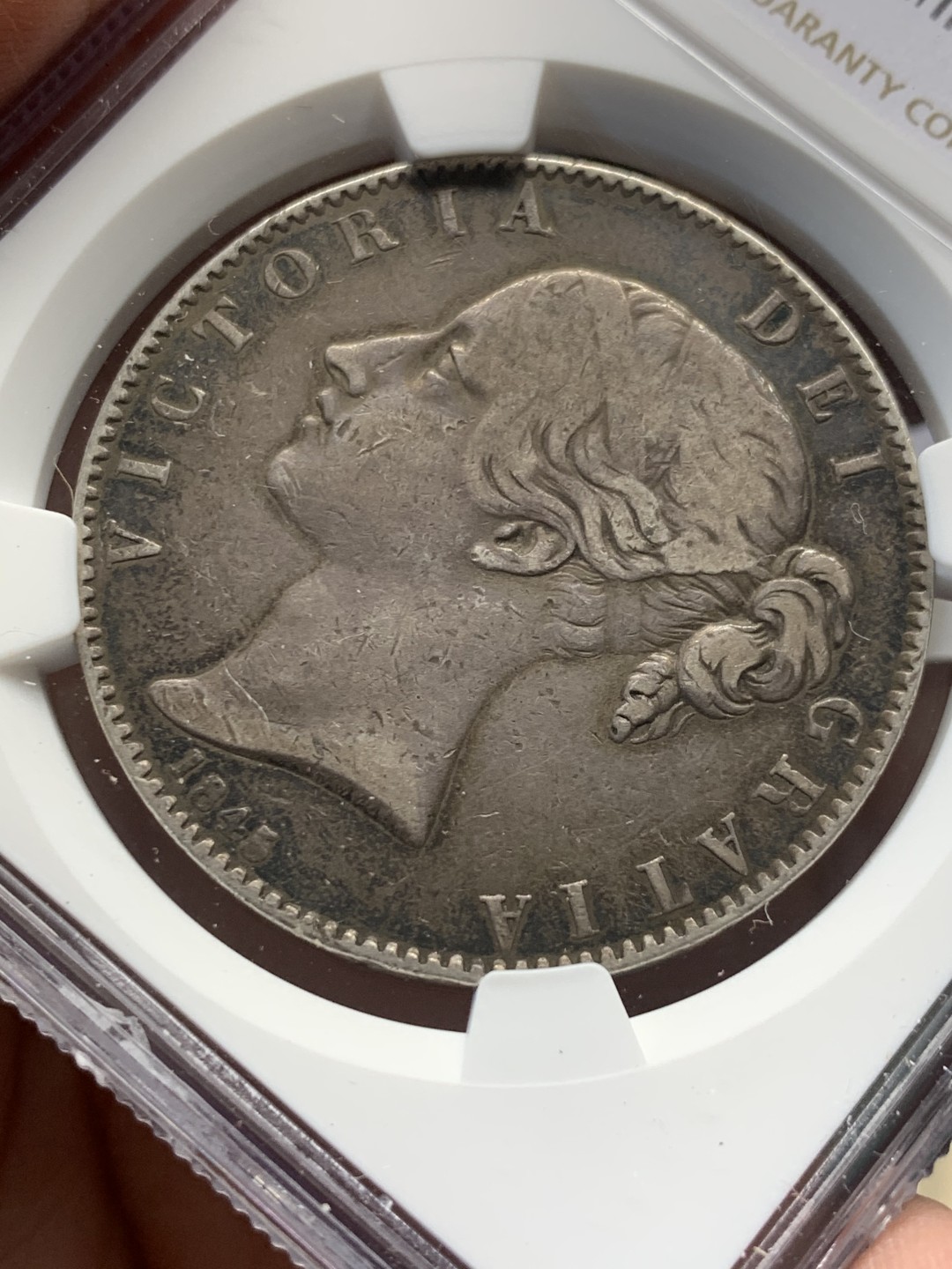 《竞宝斋》第146场-周日，周一 2场 (全场包邮) NGC-XF40 英国1845年小维克朗，少见品种小版别，流通品的自藏状态，黑彩原包浆，背面深色五彩