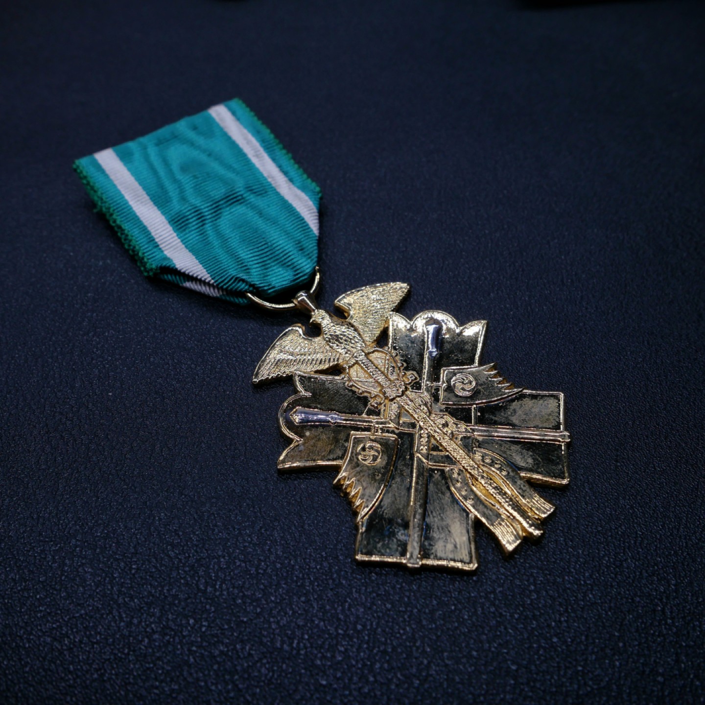 勋章奖章交易所3月25日拍卖 复刻日本金鵄勋章