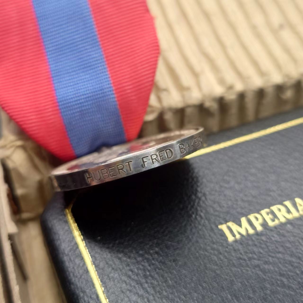 勋章奖章交易所3月25日拍卖 英国帝国服务奖章，伊二spink版，银质带原盒及外纸盒