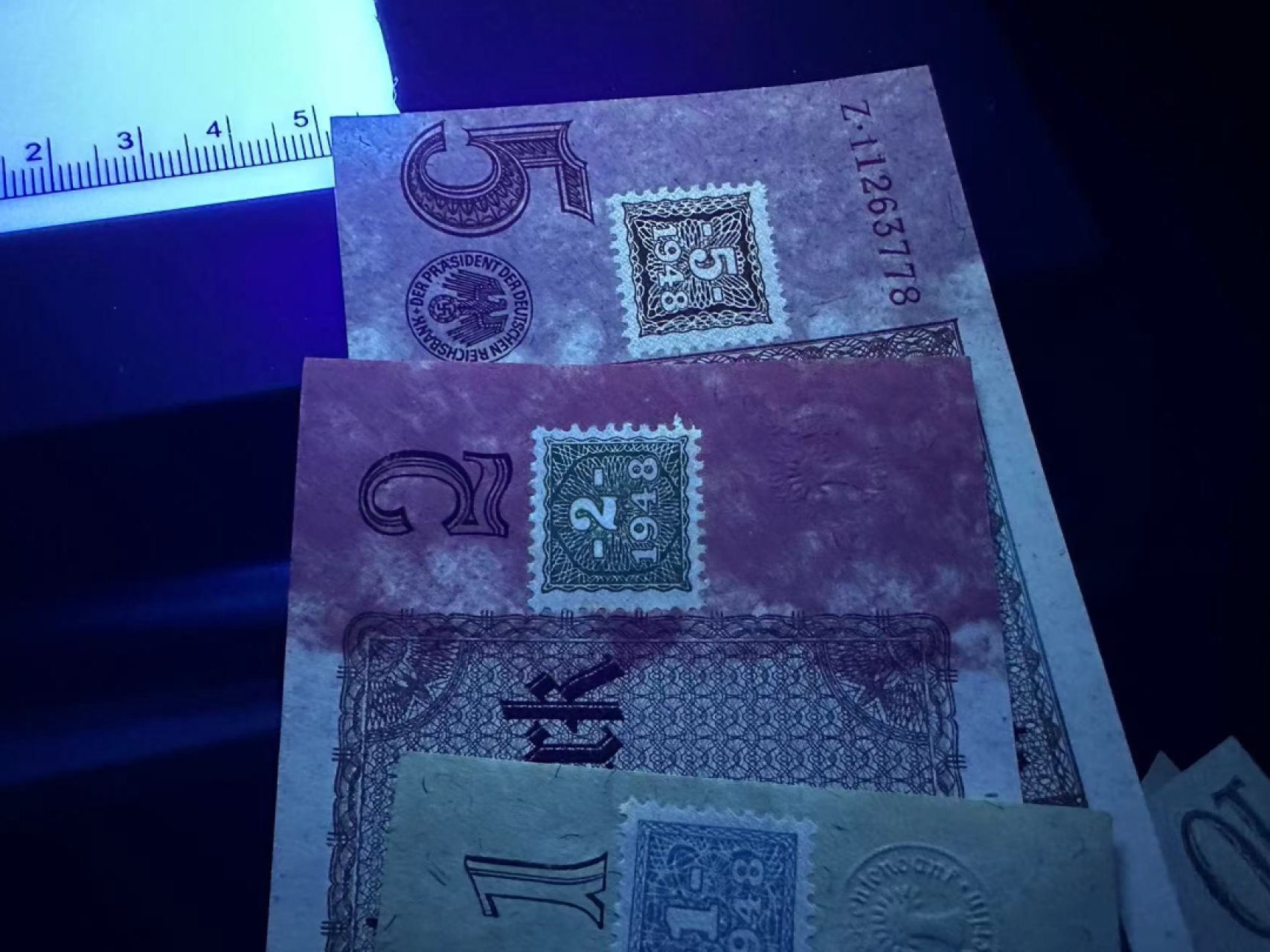 《外钞收藏家》第二百五十三期（德法意专场） 民主德国1948年苏占时期低值5枚，1/2/5/10/20马克 年代久 边角不好 有两张有贴票和染色