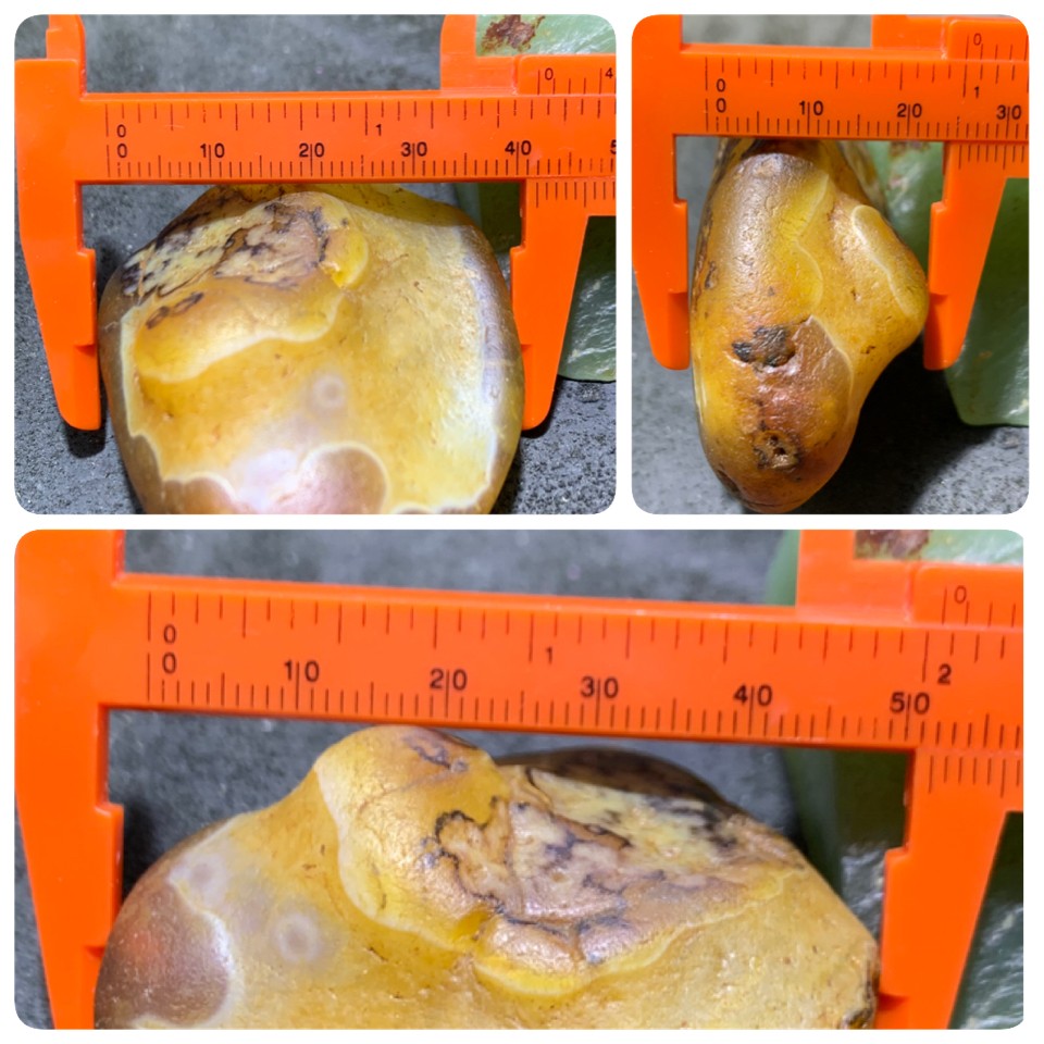 精美天然马达加斯加玛瑙原石把件，摆件一个，