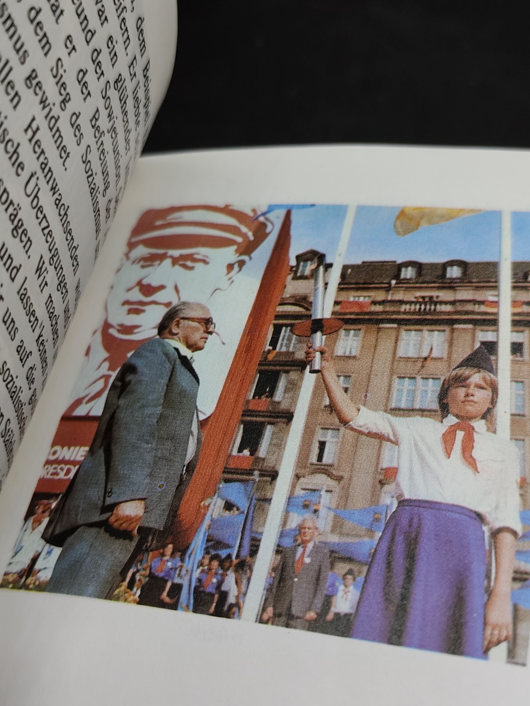 全场0元起拍 第41期 咸鱼国勋章拍卖专场 3月26日（周日）下午6：00开始 东德fdj青年团袖珍书 彩页350页左右