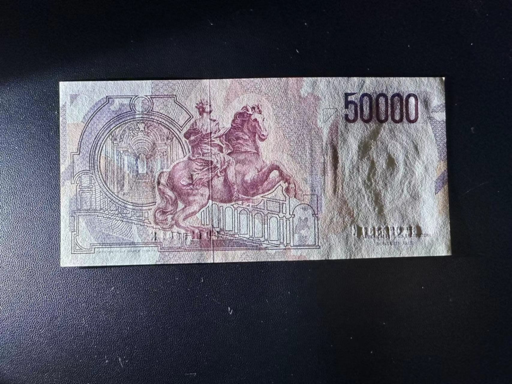 《外钞收藏家》第二百五十三期（德法意专场） 意大利50000里拉 全新一个角瑕疵 两个角受潮