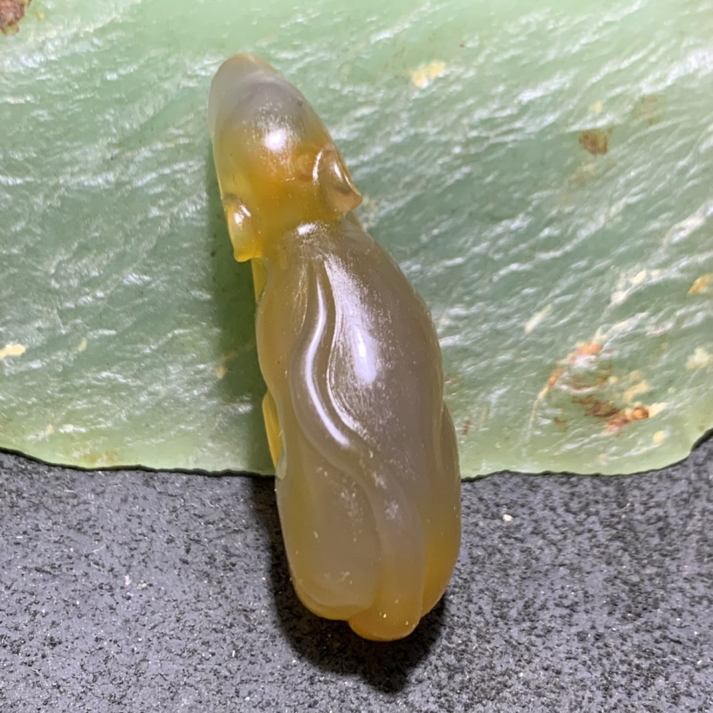 精美蒙料战国红玛瑙高润度金沙料雕刻招财鼠吊坠一个！