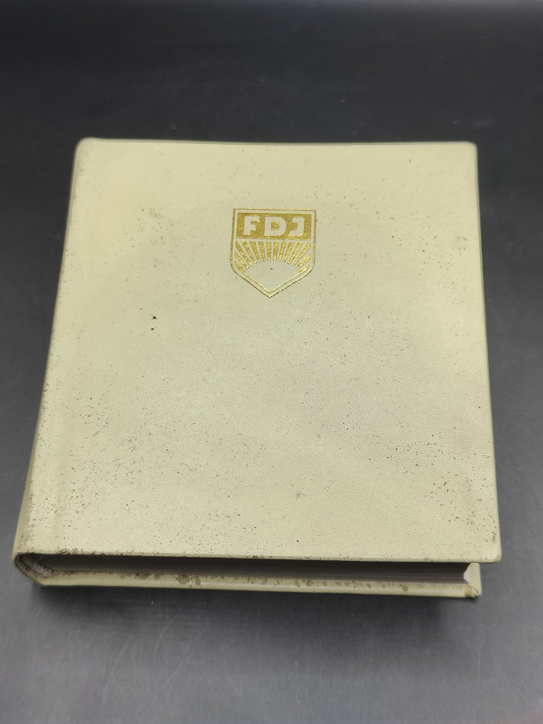 全场0元起拍 第41期 咸鱼国勋章拍卖专场 3月26日（周日）下午6：00开始 东德fdj青年团袖珍书 彩页350页左右