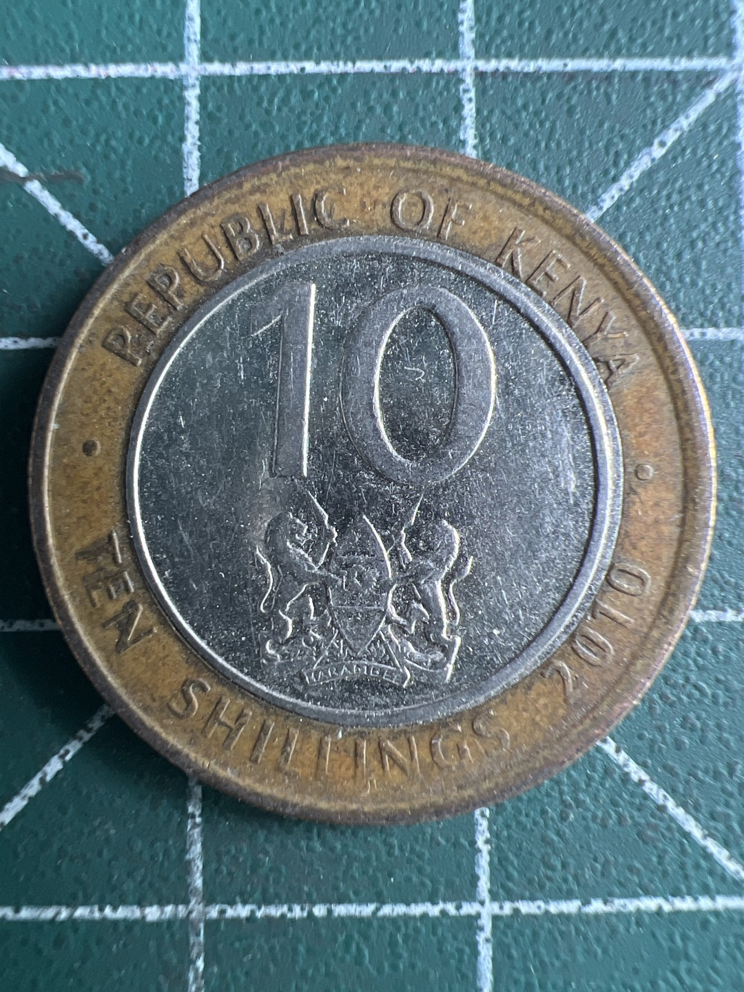 泡泡堂微拍第一百〇五幕硬币捡漏可累计专场👿👿，累计满二十元包邮，接受代拍业务 肯尼亚10先令