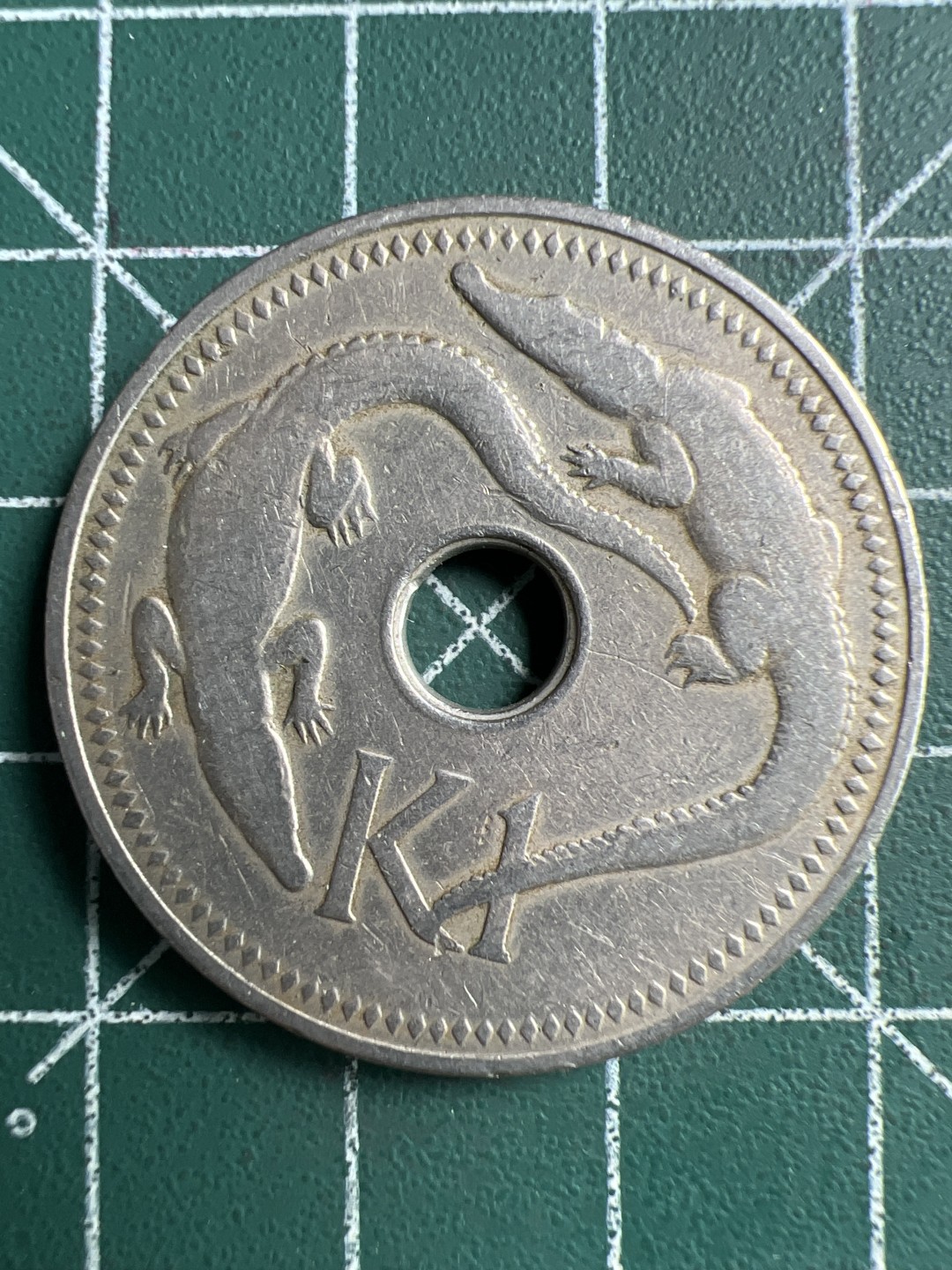 泡泡堂微拍第一百〇三幕硬币捡漏可累计专场👿👿，累计满二十元包邮，接受代拍业务 新几内亚大K