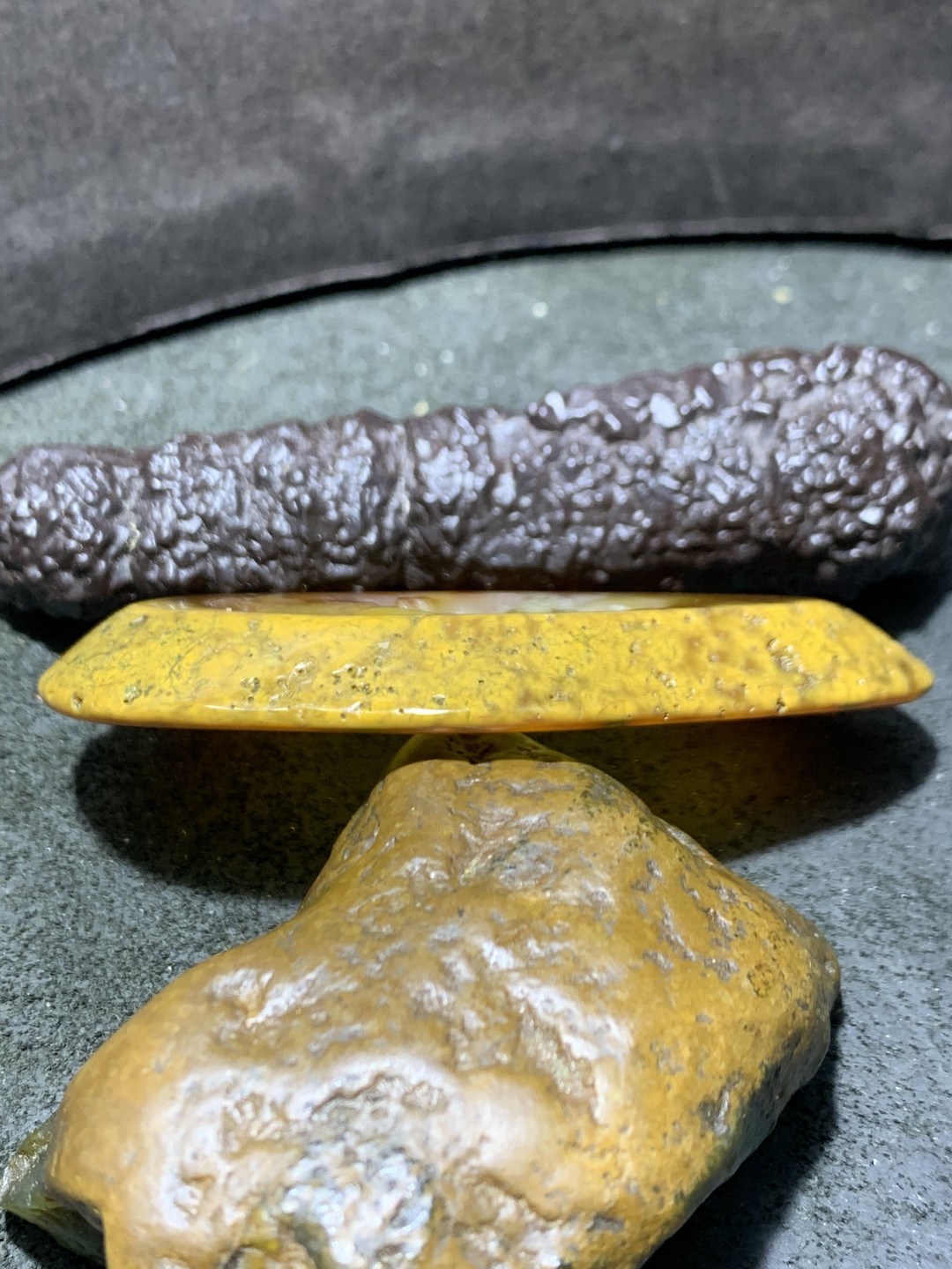 放福利！天然马达加斯加黄皮冰飘心原皮玛瑙雕刻亭台楼阁牌子一块
