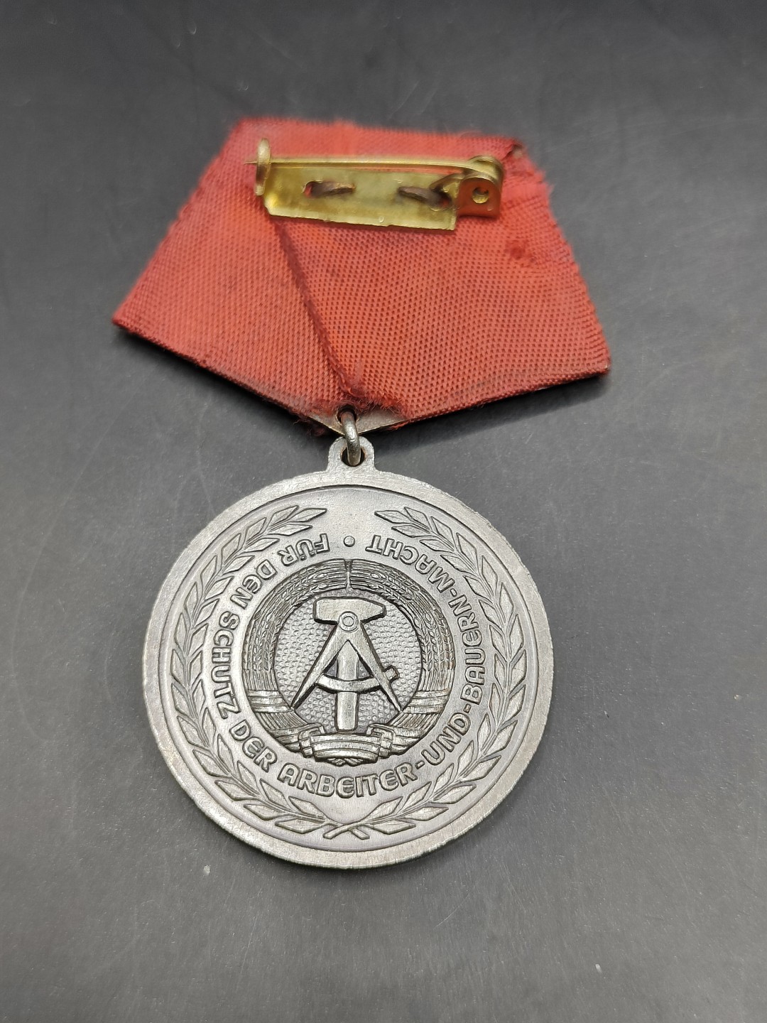 全场0元起拍 第41期 咸鱼国勋章拍卖专场 3月26日（周日）下午6：00开始 东德工人阶级战斗队成立20周年奖章